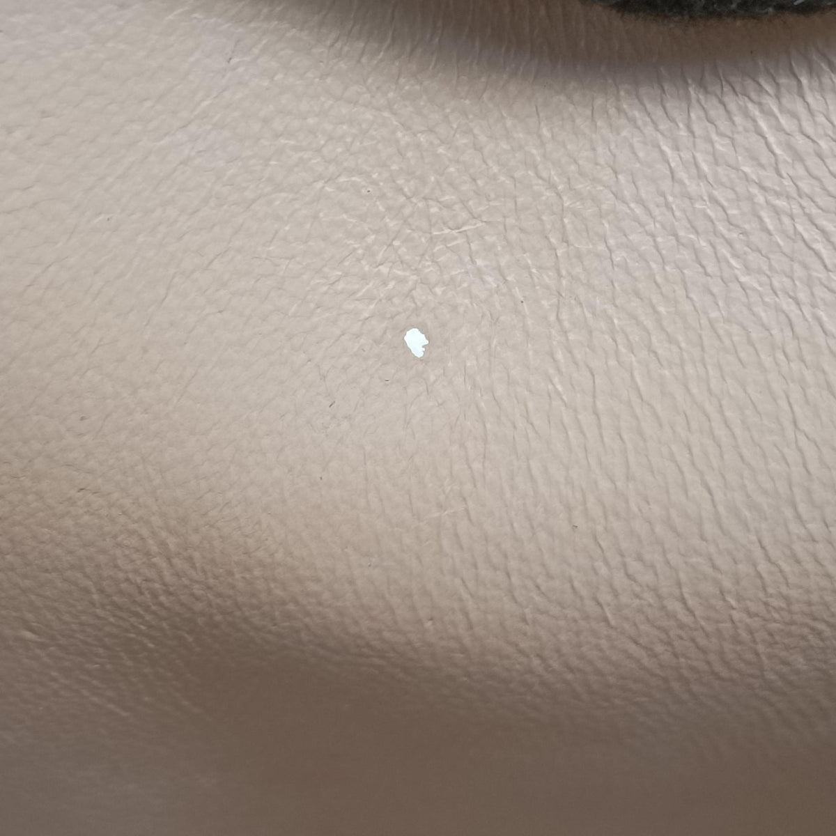 Secondhand Celine C Quilting Beige Leather  shoulderbag | stylenewstar