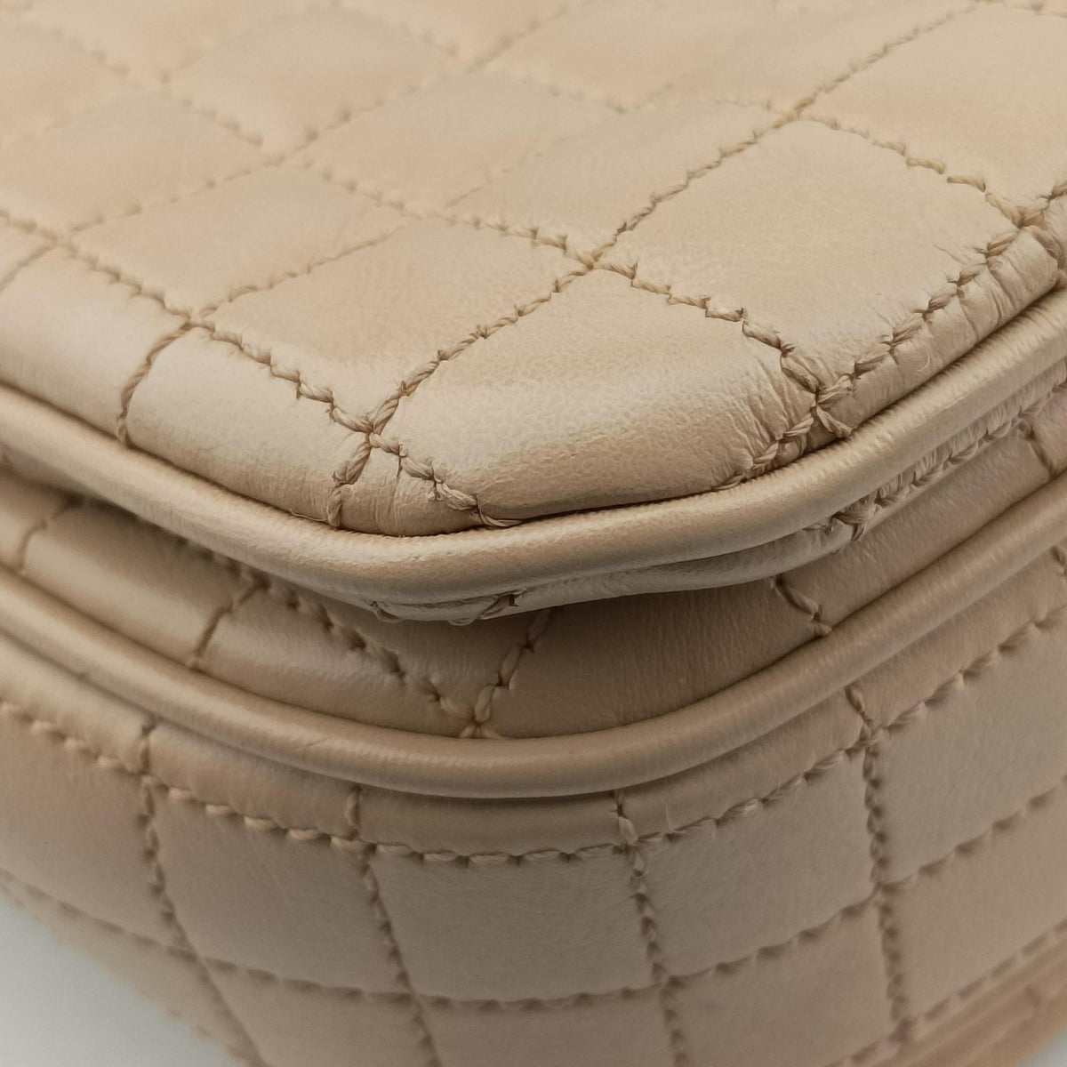 Secondhand Celine C Quilting Beige Leather  shoulderbag | stylenewstar