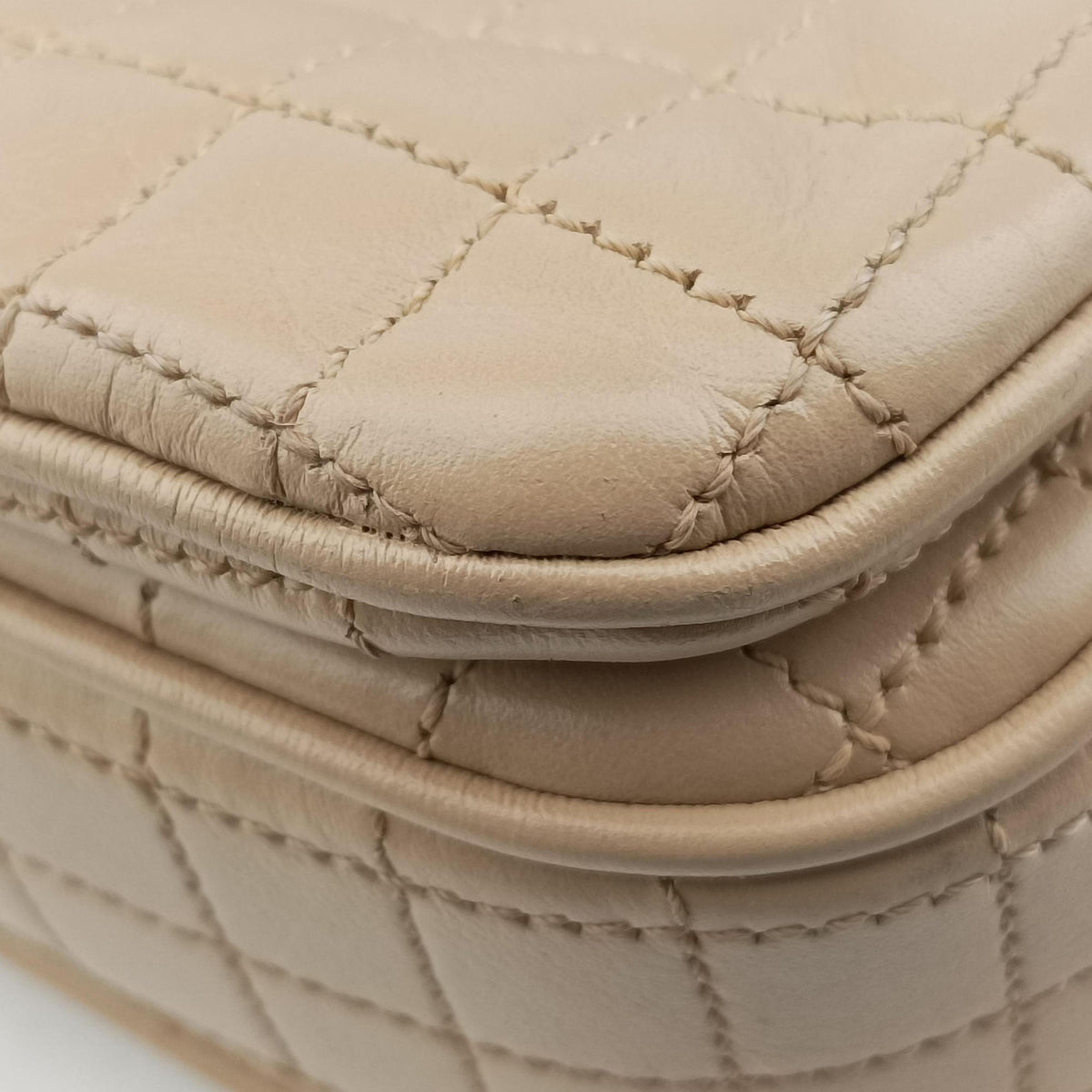 Secondhand Celine C Quilting Beige Leather  shoulderbag | stylenewstar