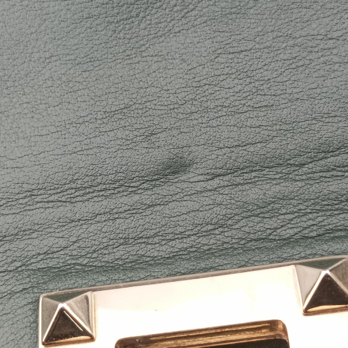 Secondhand Valentino Rockstud Green Leather  shoulderbag | stylenewstar