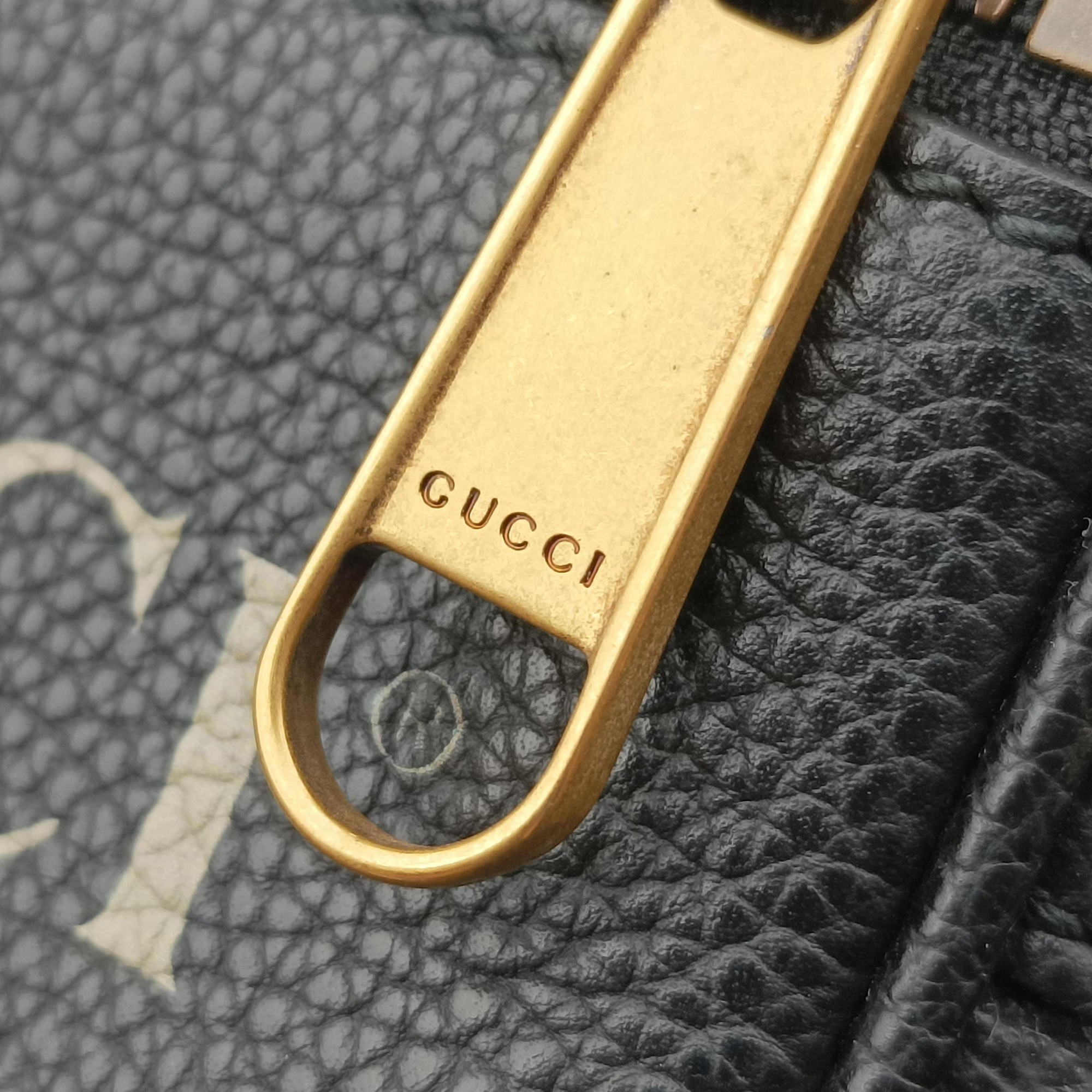 Pre-owned Gucci Print Messenger Black Leather 574803 shoulderbag | stylenewstar