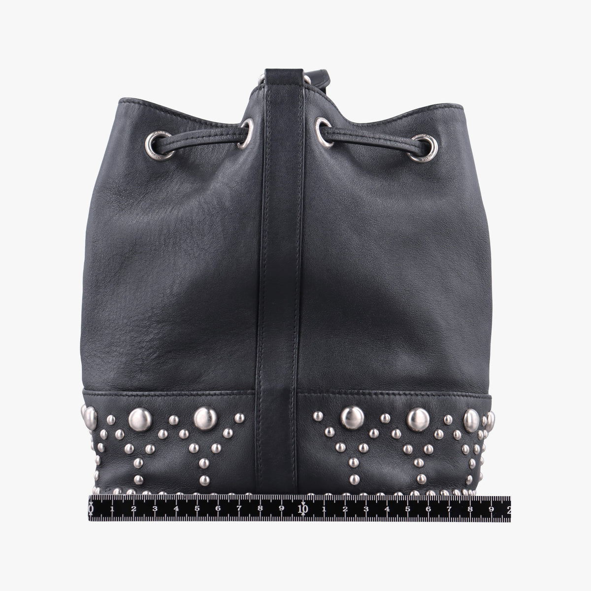 Pre-owned Yves Saint Laurent Y Studded Bucket Black Leather 454072 shoulderbag | stylenewstar