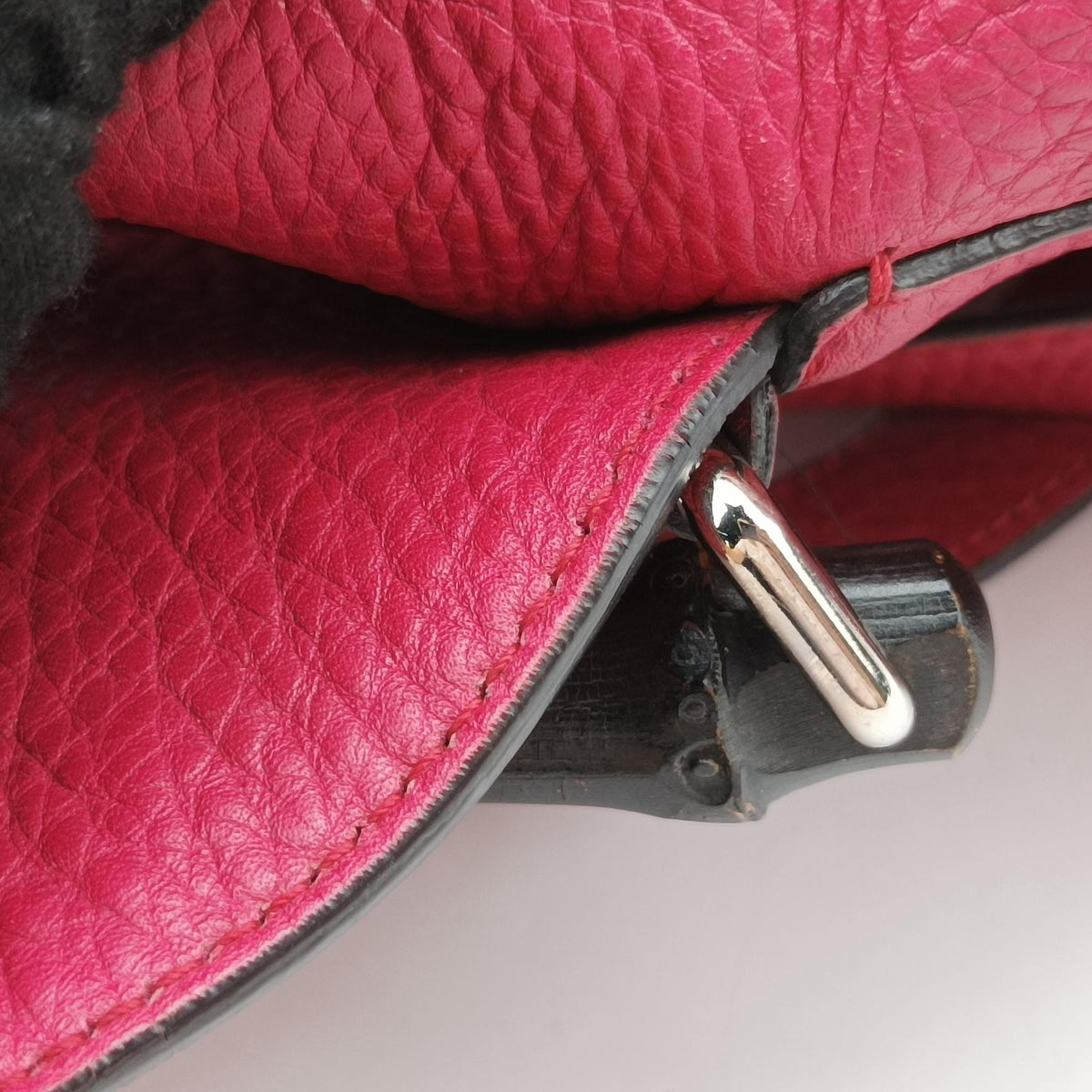 Pre-owned Gucci Bamboo fringe tassel Red Leather 370833 backpack/rucksack | stylenewstar