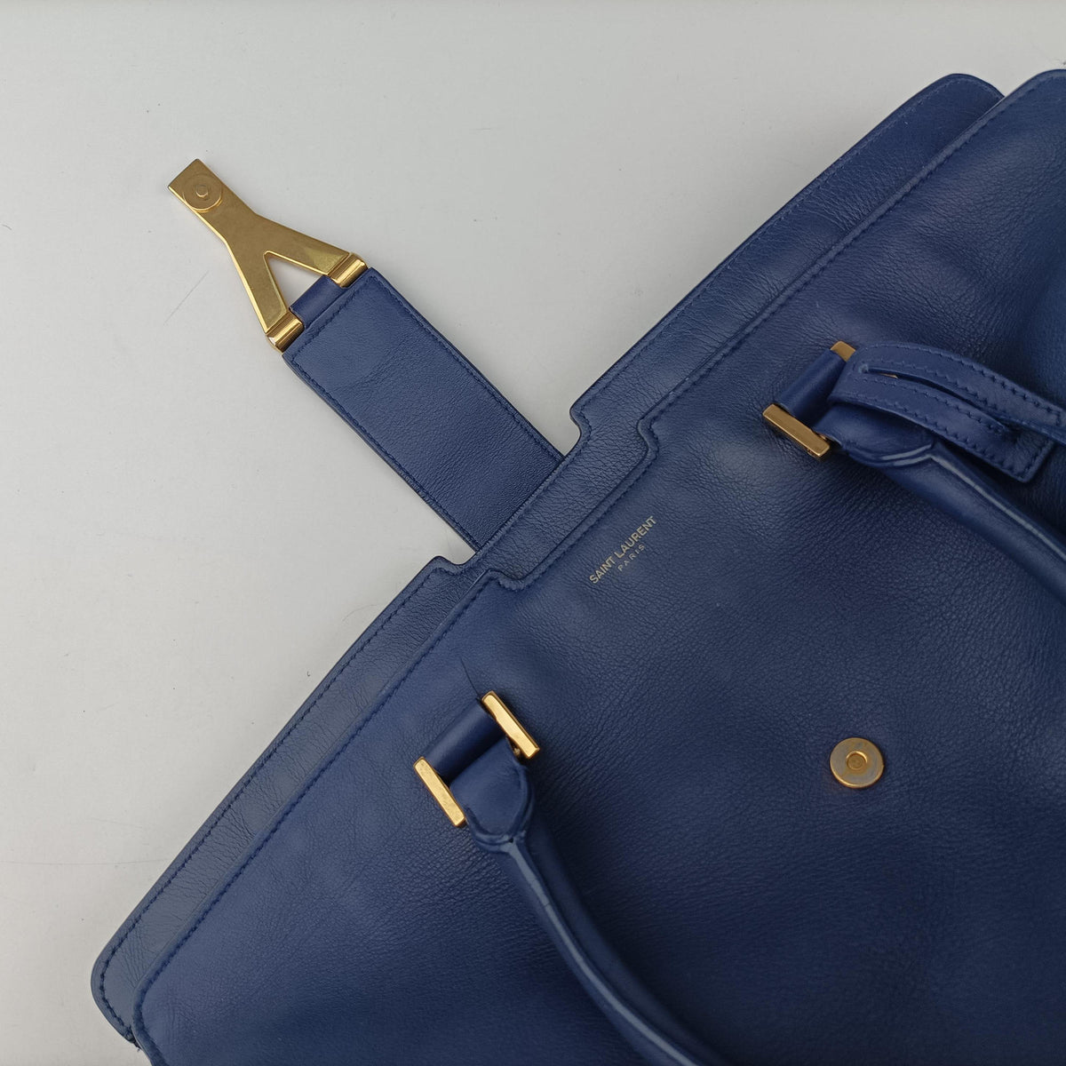 Secondhand Yves Saint Laurent Y Ligne Petit Cabas Blue Leather 311203 shoulderbag | stylenewstar