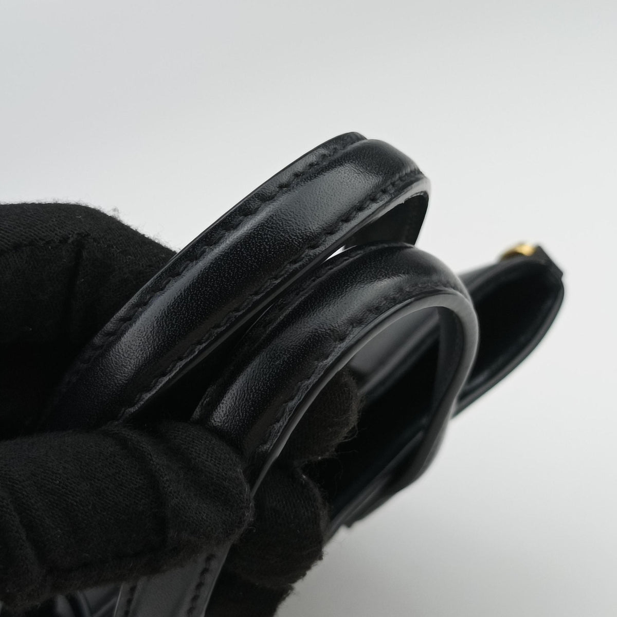 Vintage Yves Saint Laurent Toy Mini shopping Black Leather 773995 shoulderbag | stylenewstar