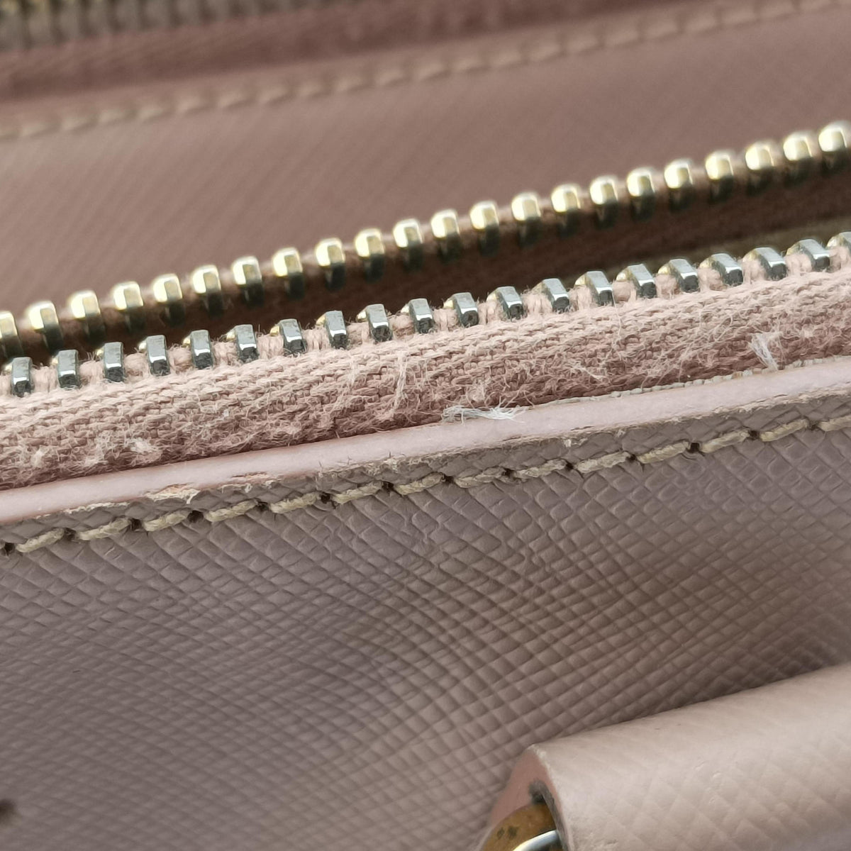Pre-owned Prada Galleria Pink SAFFIANO Leather BN2274 handbag | stylenewstar