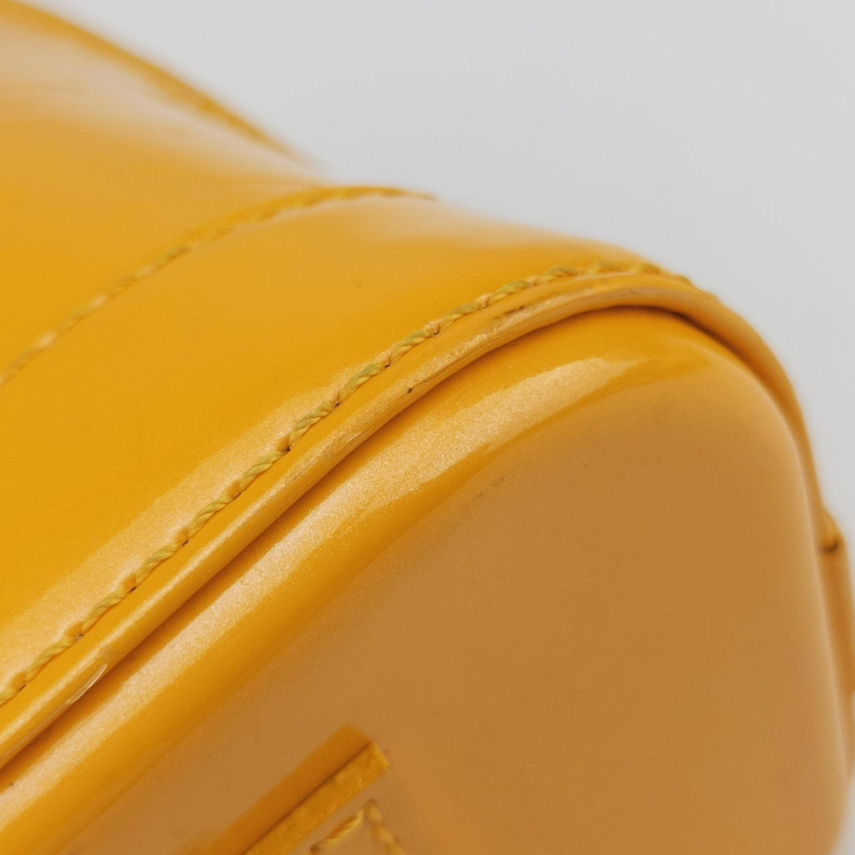 Vintage Louis Vuitton Alma PM jone passion Vernis M91697 shoulderbag | stylenewstar