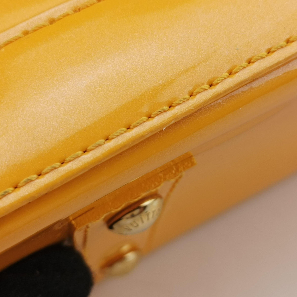 Vintage Louis Vuitton Alma PM jone passion Vernis M91697 shoulderbag | stylenewstar
