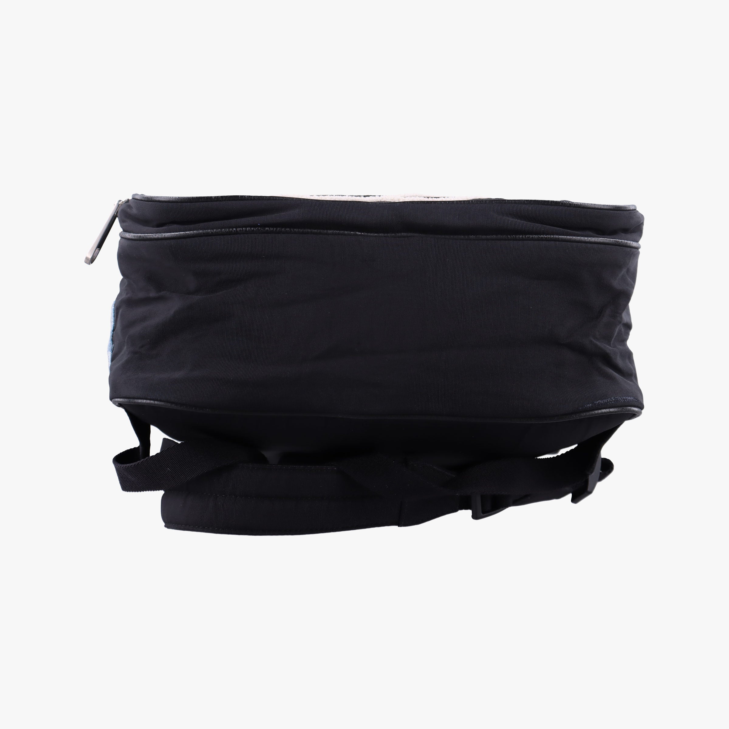 Pre-owned Gucci Interlocking G Black Nylon 536724 backpack/rucksack | stylenewstar