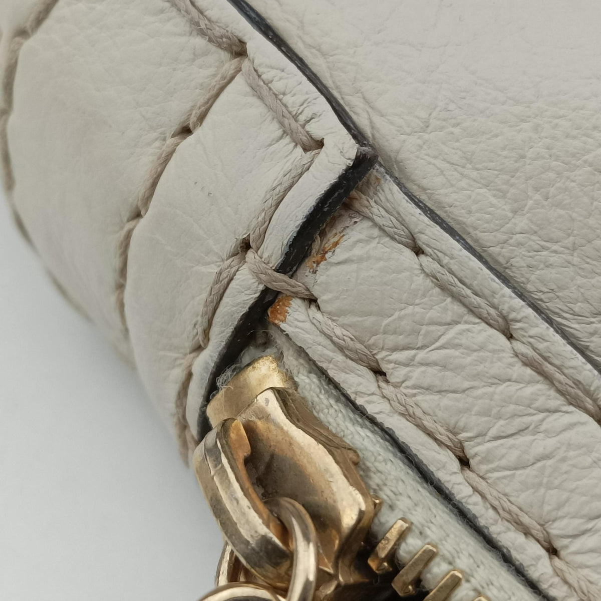 Vintage Gucci Horsebit Nail White Leather 189890 handbag | stylenewstar