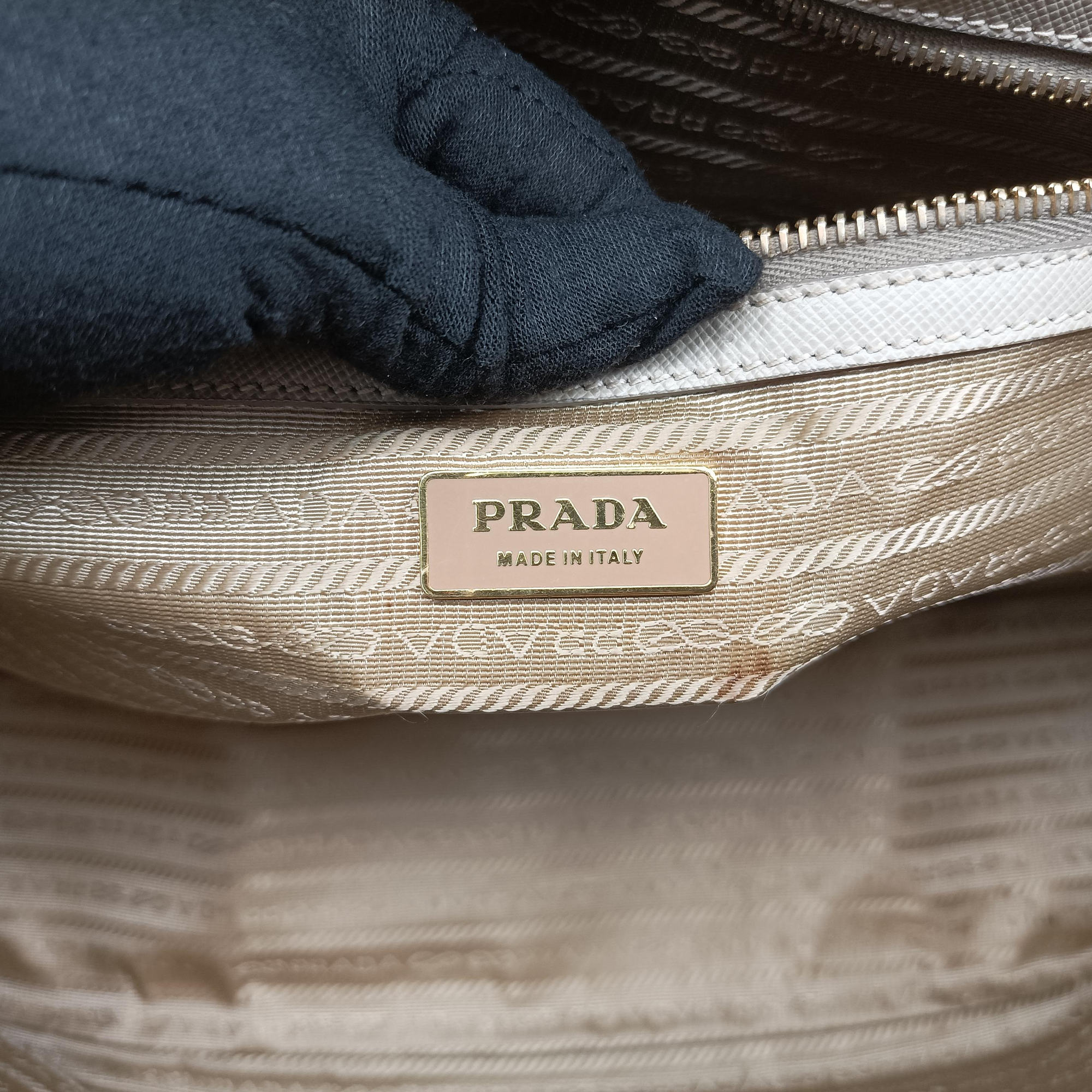 Pre-owned Prada Galleria Beige SAFFIANO Leather BN2274 handbag | stylenewstar