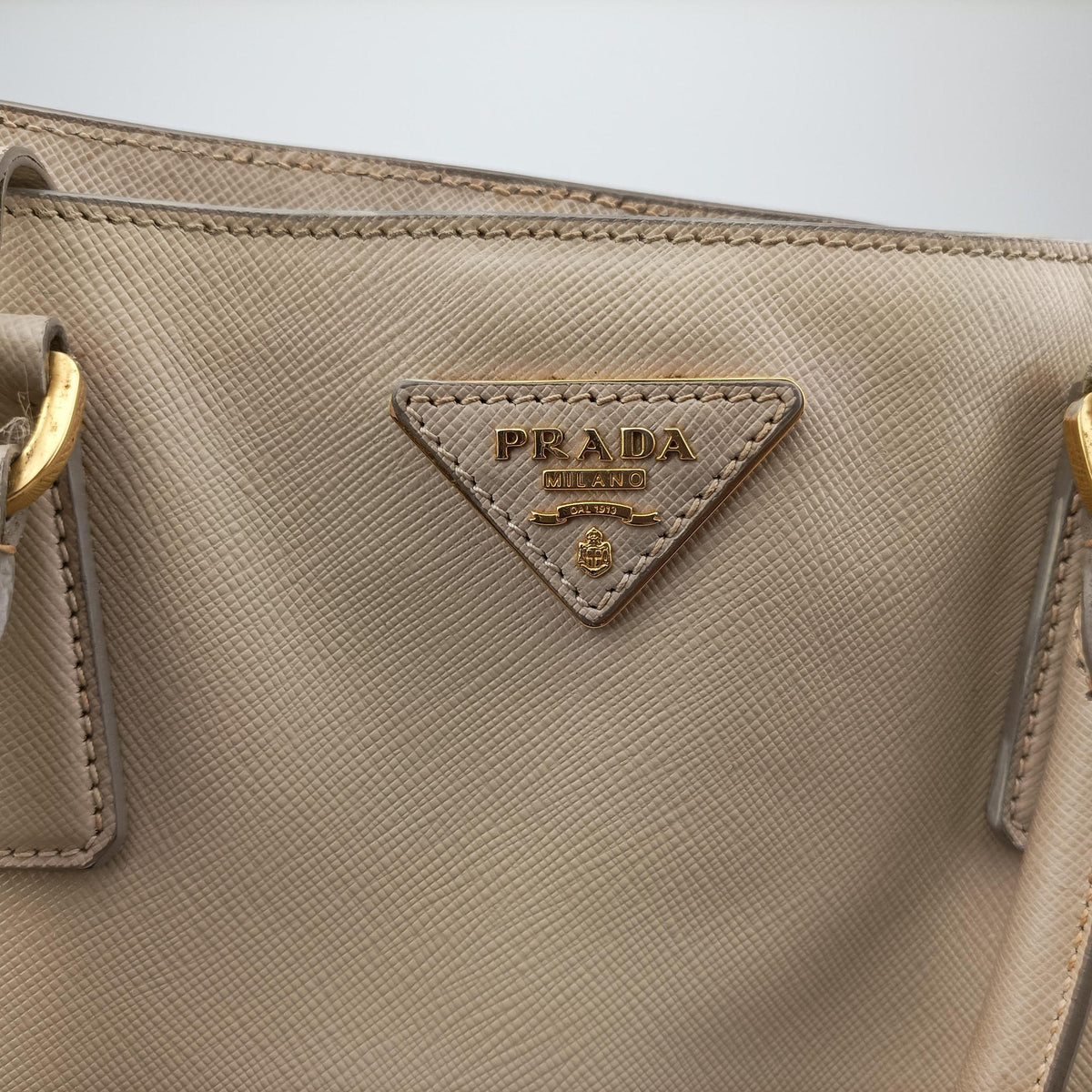 Pre-owned Prada Galleria Beige SAFFIANO Leather BN2274 handbag | stylenewstar