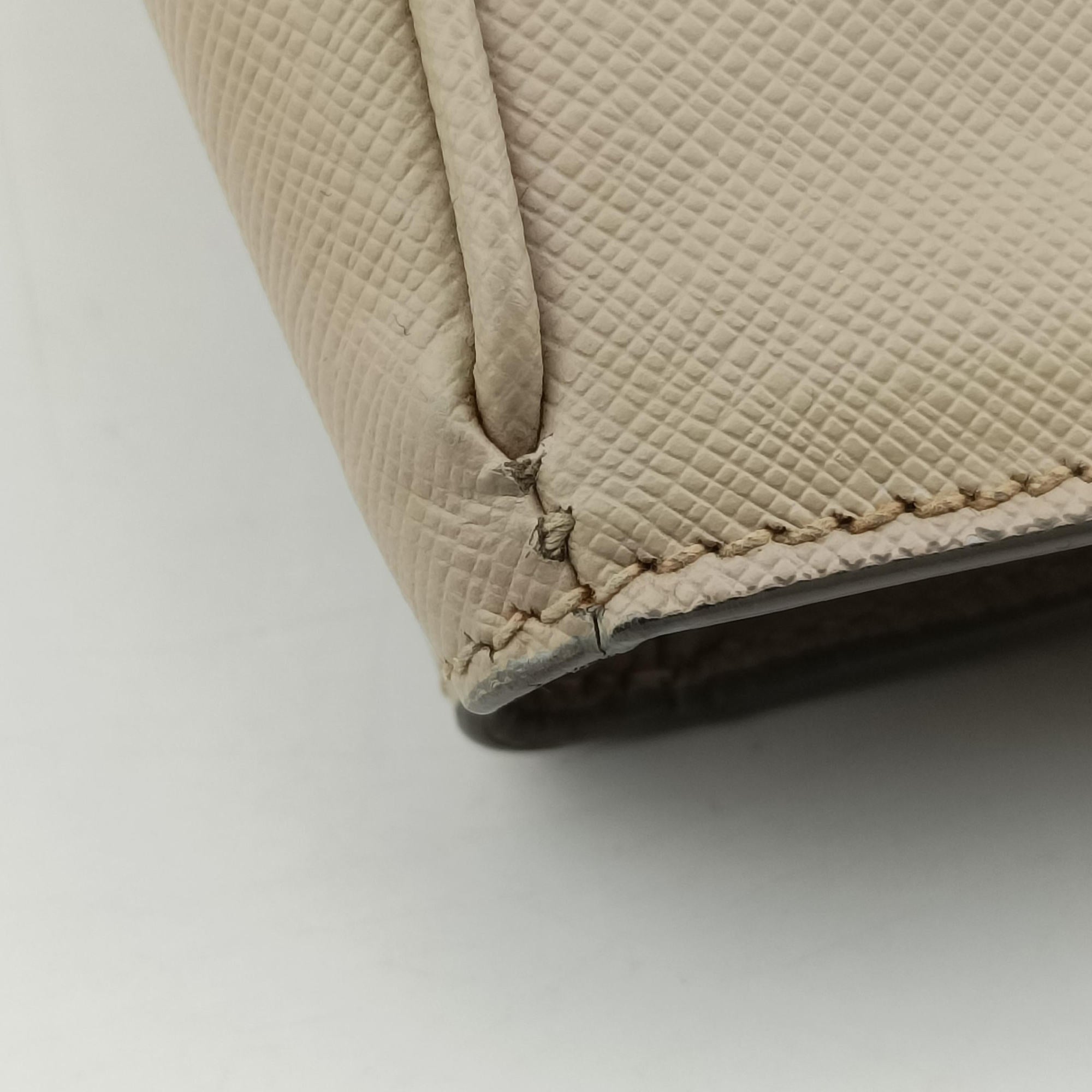Pre-owned Prada Galleria Beige SAFFIANO Leather BN2274 handbag | stylenewstar