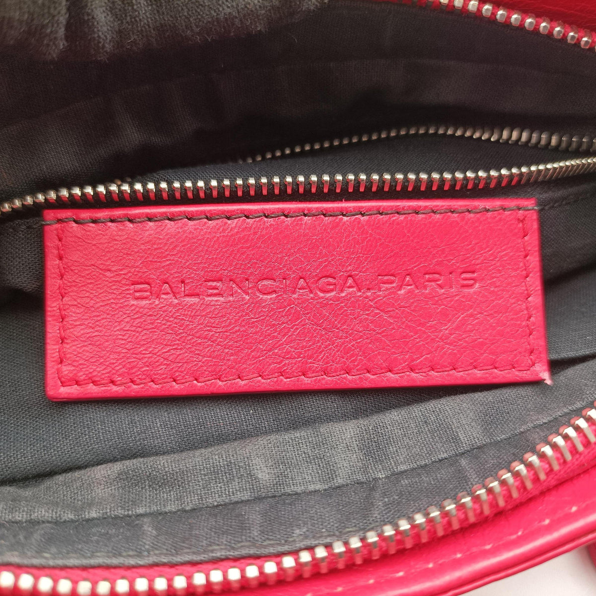 Secondhand Balenciaga The Giant Hip Red lambskin  shoulderbag | stylenewstar