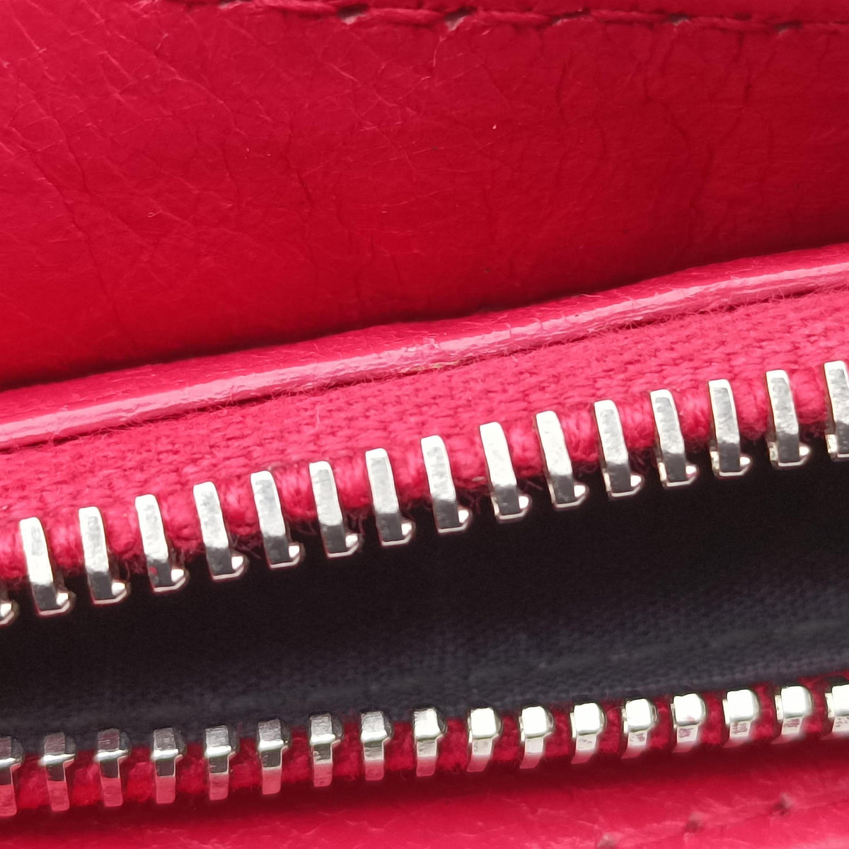 Secondhand Balenciaga The Giant Hip Red lambskin  shoulderbag | stylenewstar