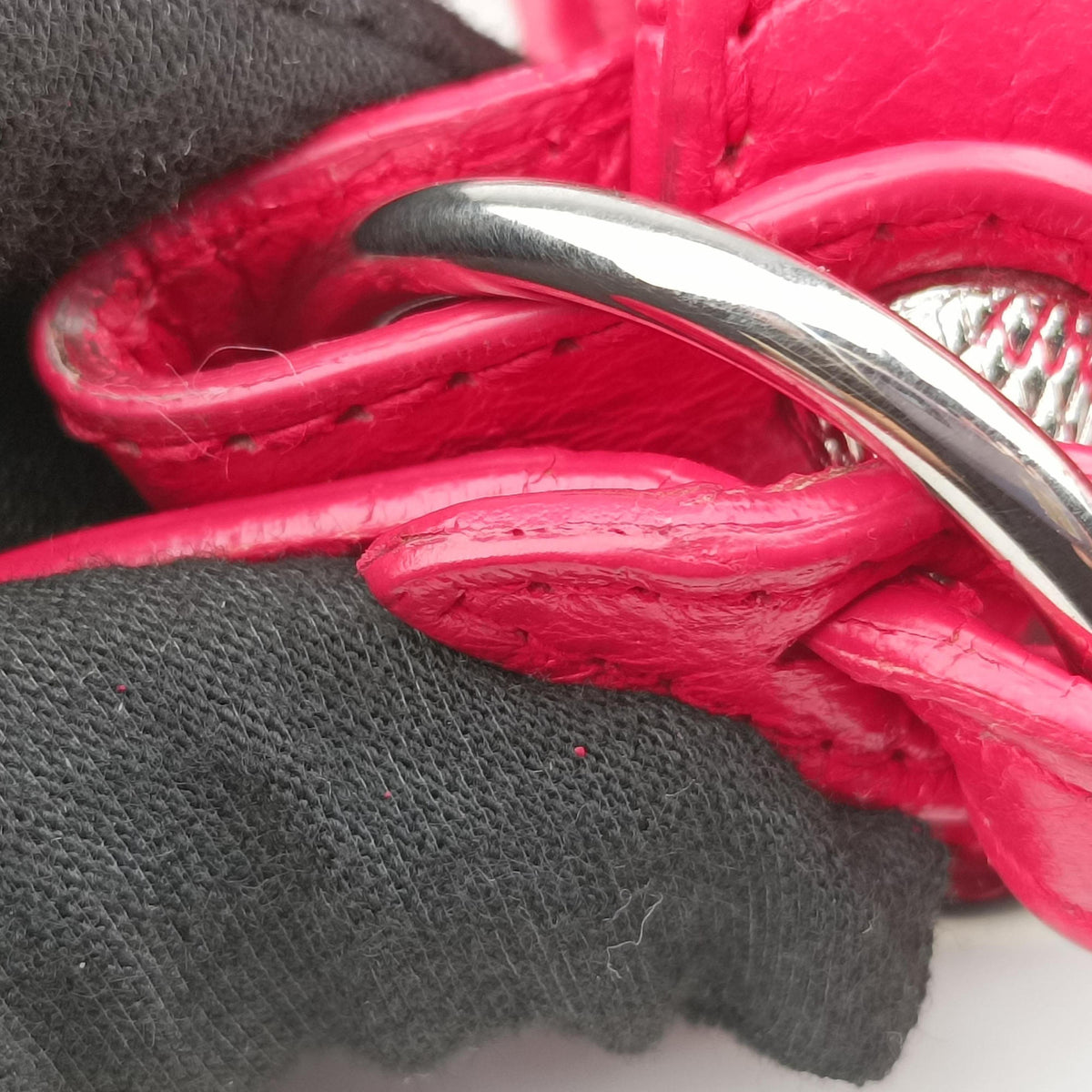 Secondhand Balenciaga The Giant Hip Red lambskin  shoulderbag | stylenewstar
