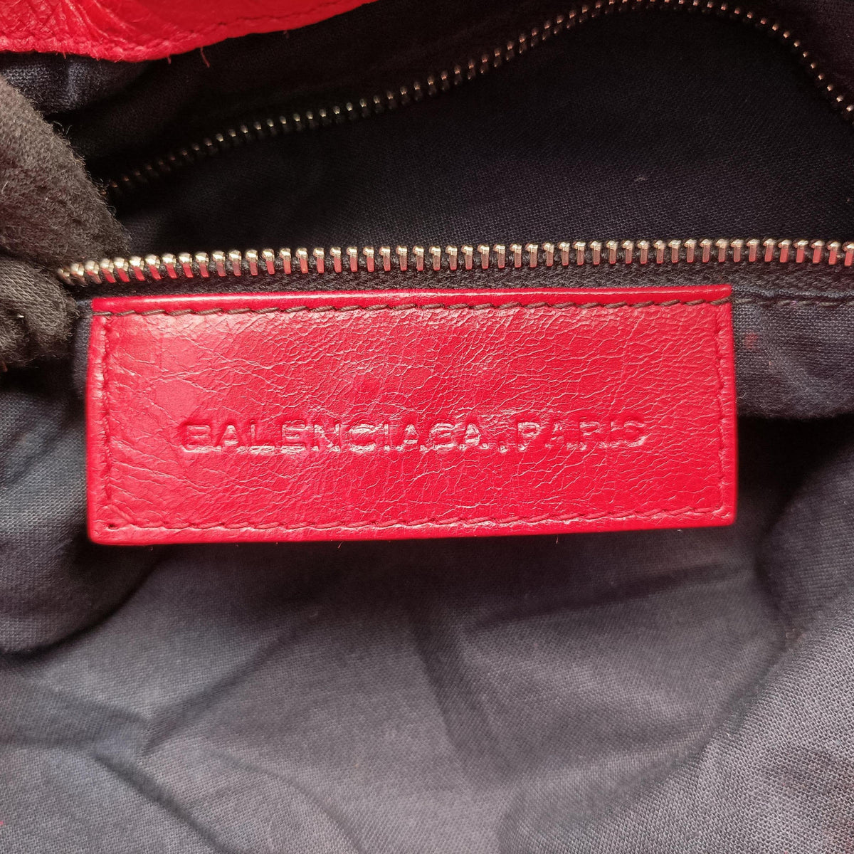 Secondhand Balenciaga Pompon Red Leather  shoulderbag | stylenewstar