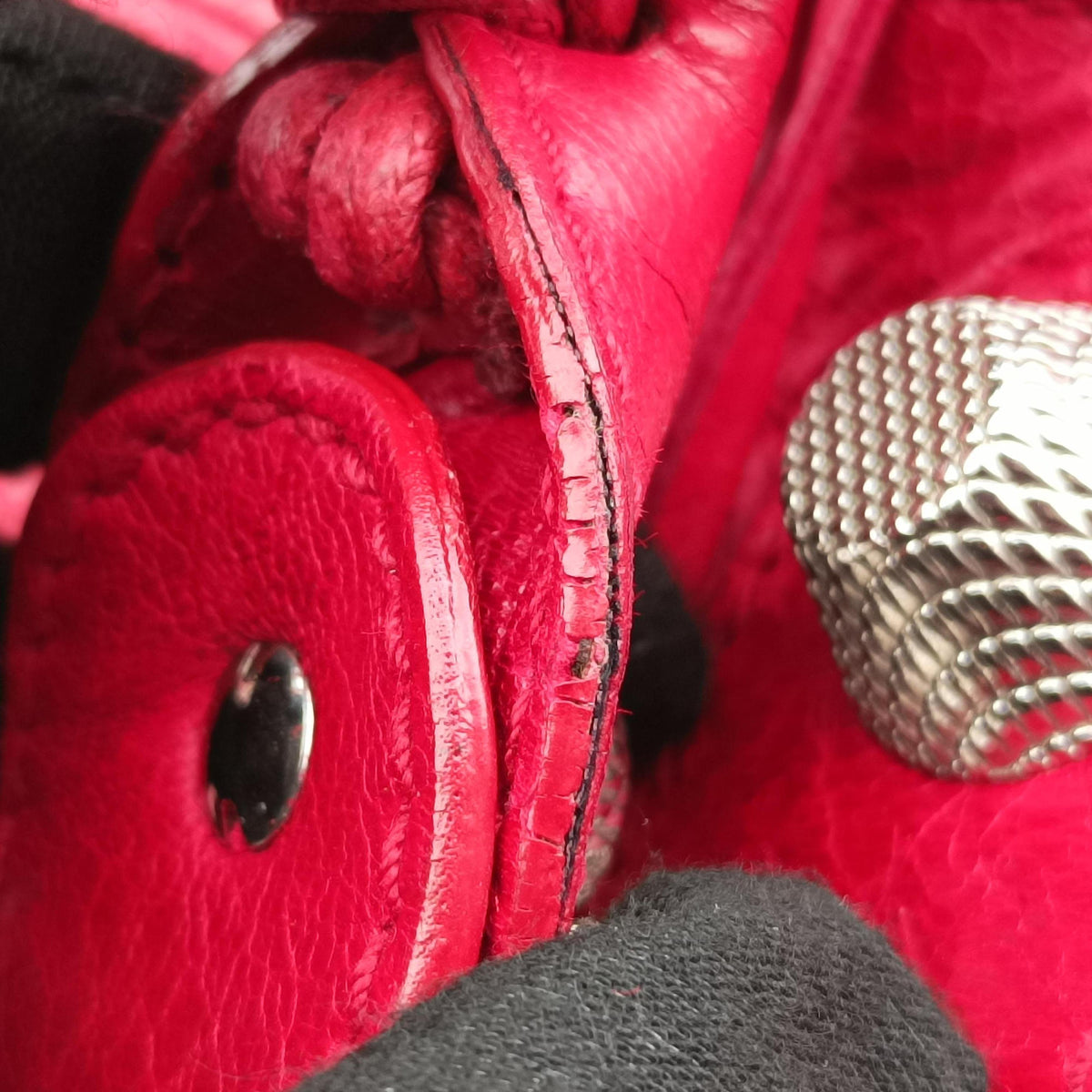 Secondhand Balenciaga Pompon Red Leather  shoulderbag | stylenewstar