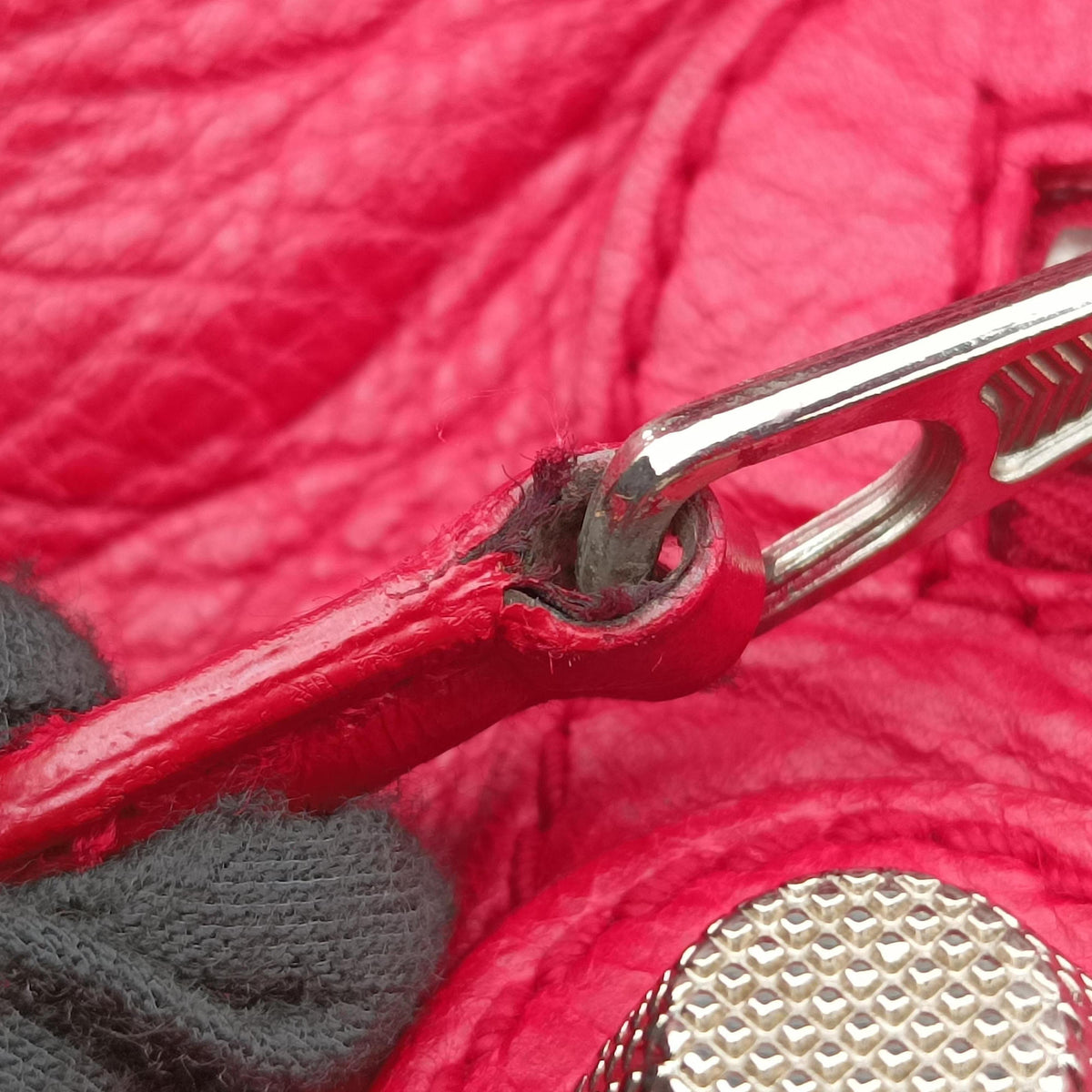 Secondhand Balenciaga Pompon Red Leather  shoulderbag | stylenewstar