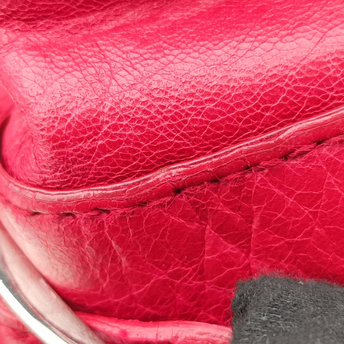 Secondhand Balenciaga Pompon Red Leather  shoulderbag | stylenewstar