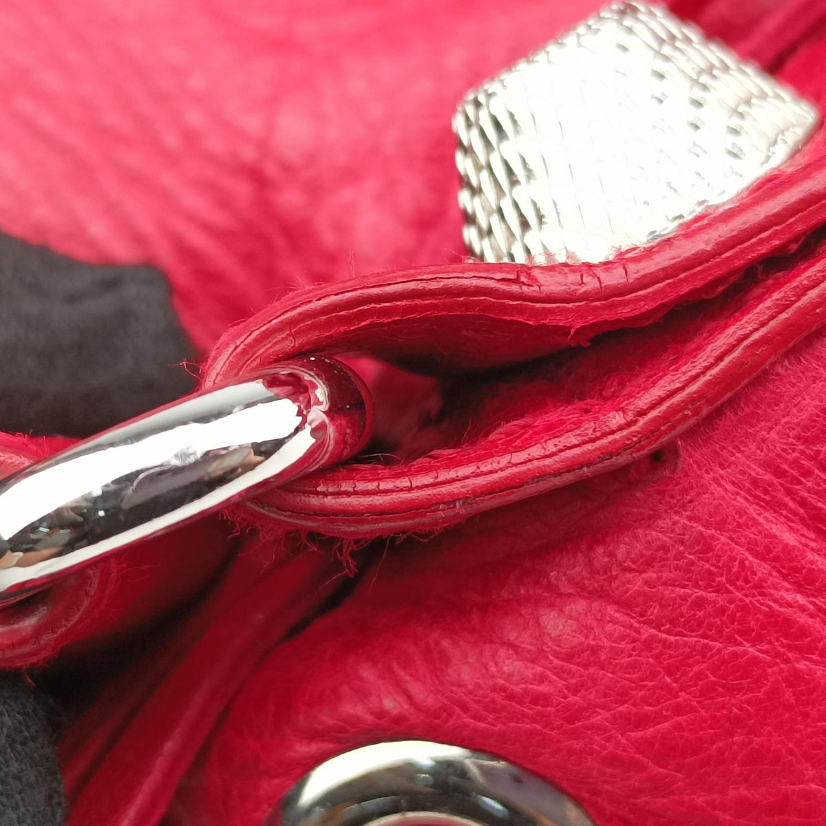 Secondhand Balenciaga Pompon Red Leather  shoulderbag | stylenewstar