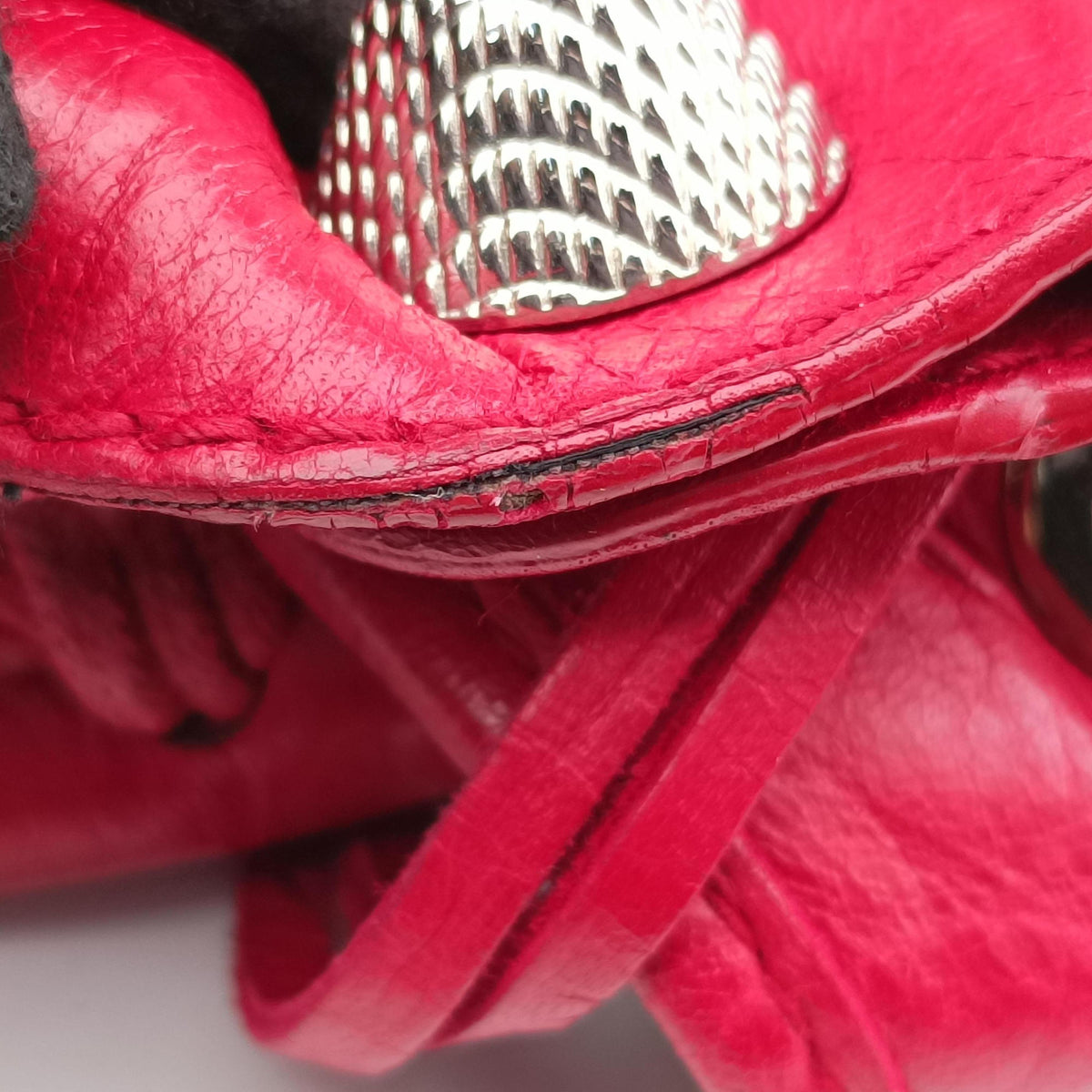 Secondhand Balenciaga Pompon Red Leather  shoulderbag | stylenewstar