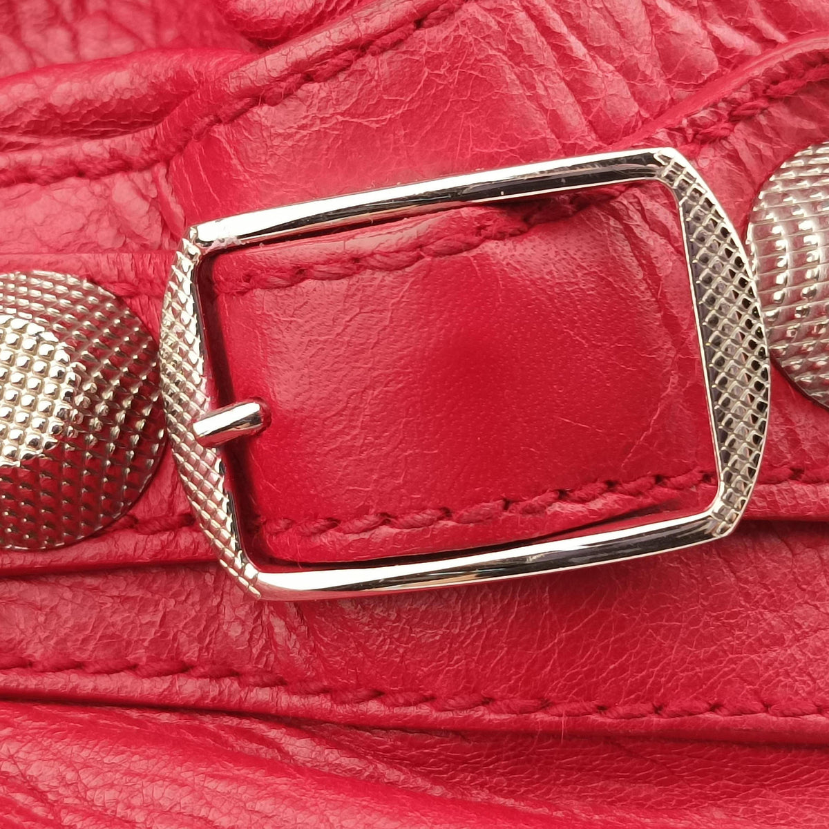Secondhand Balenciaga Pompon Red Leather  shoulderbag | stylenewstar