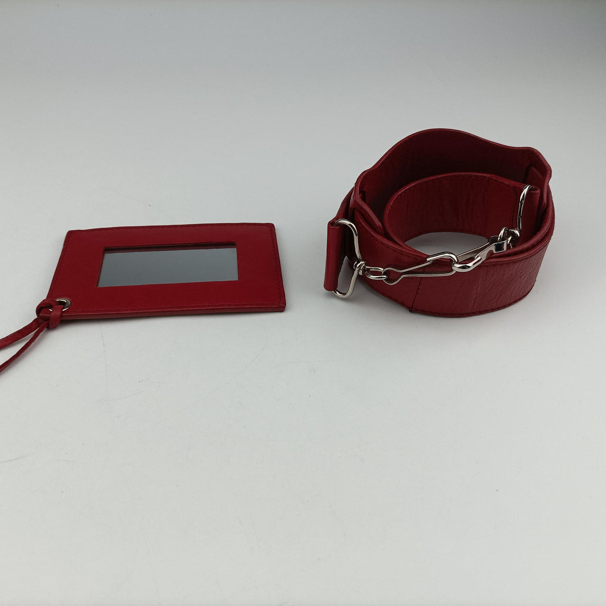 Secondhand Balenciaga Pompon Red Leather  shoulderbag | stylenewstar