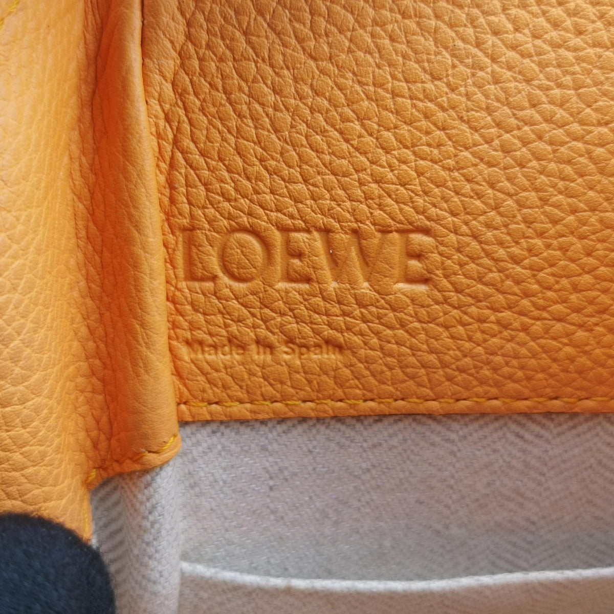 Pre-owned Loewe Hammock Mini Orange Leather  shoulderbag | stylenewstar