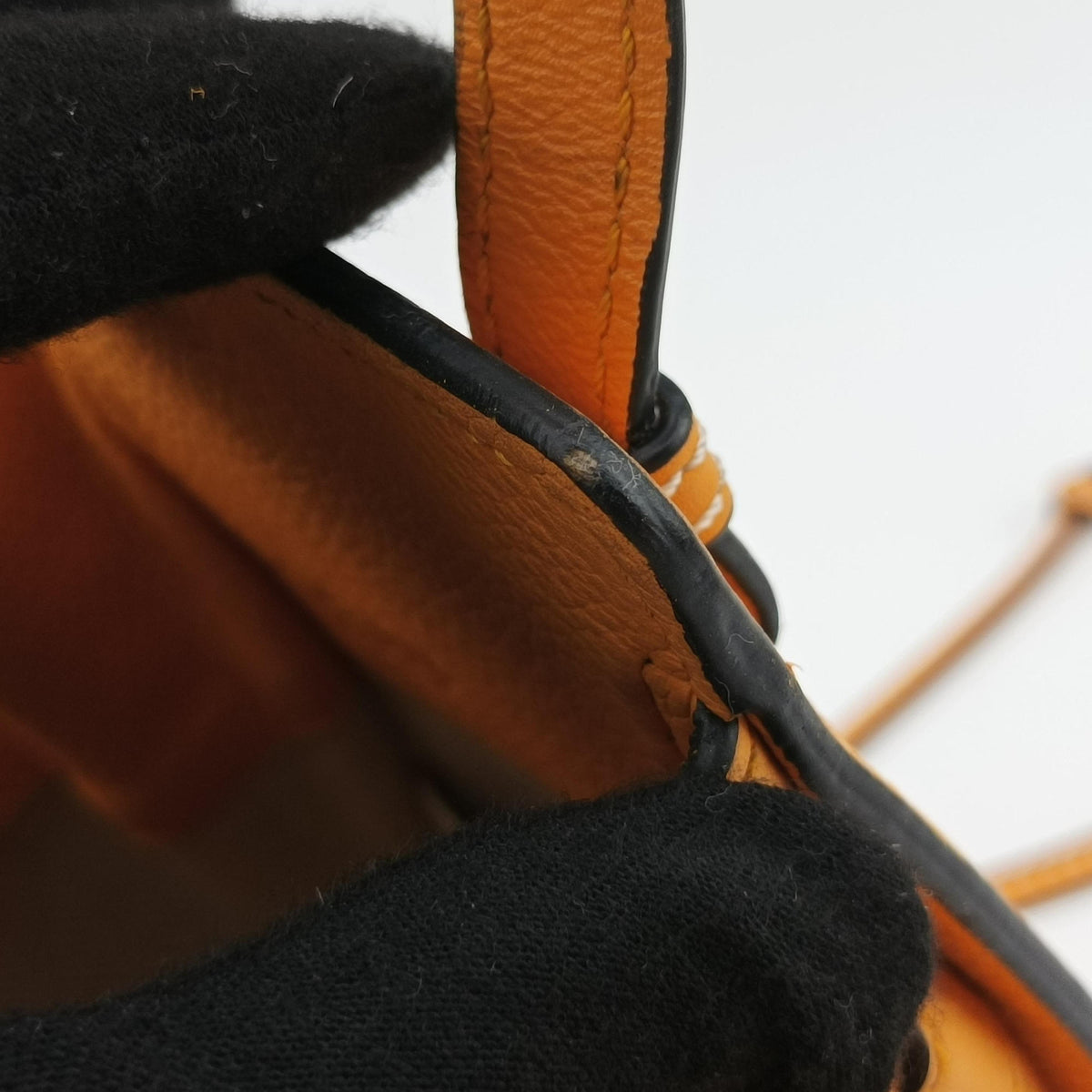 Pre-owned Loewe Hammock Mini Orange Leather  shoulderbag | stylenewstar
