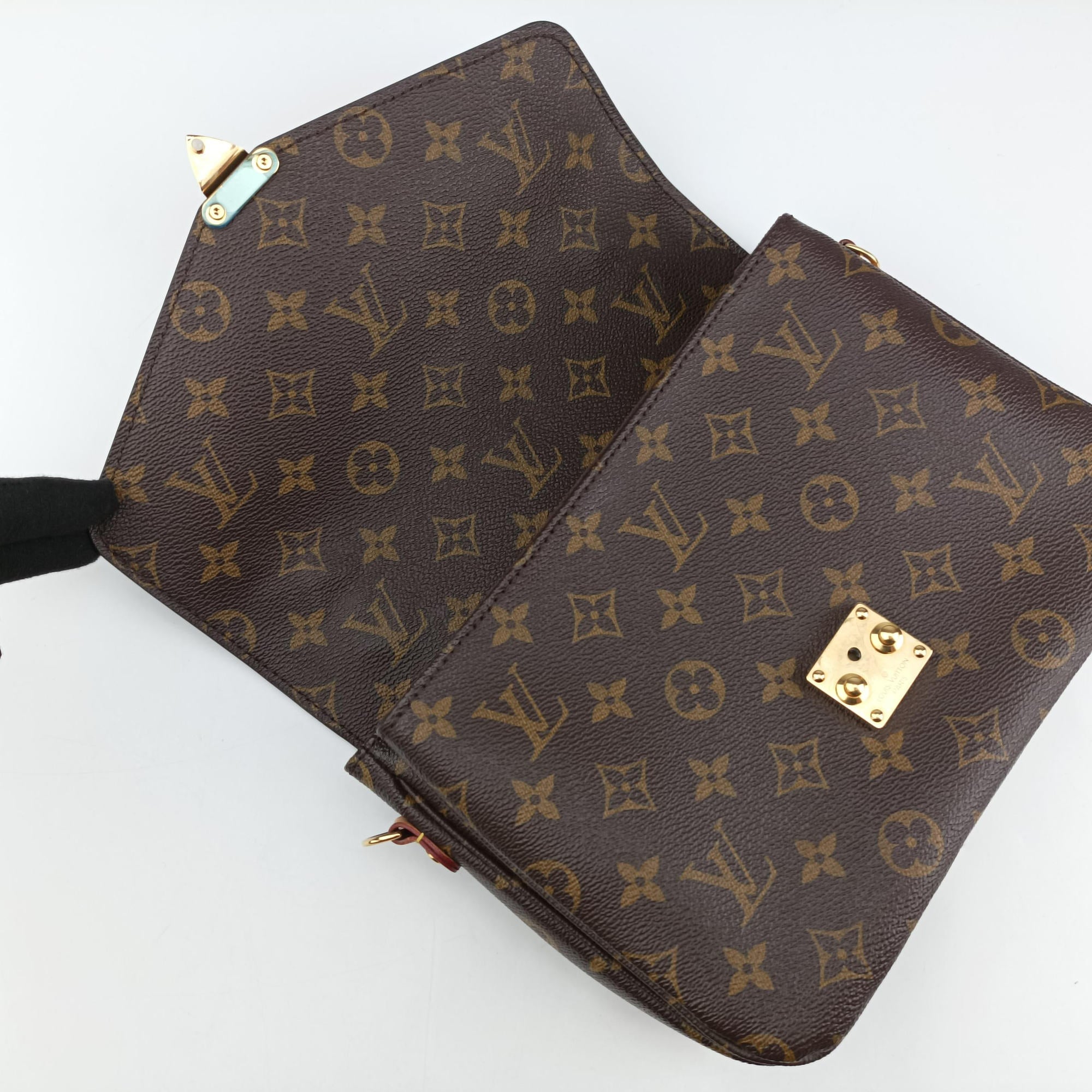 Pre-owned Louis Vuitton Pochette Metis MM Brown Monogram Canvas M44875 shoulderbag | stylenewstar