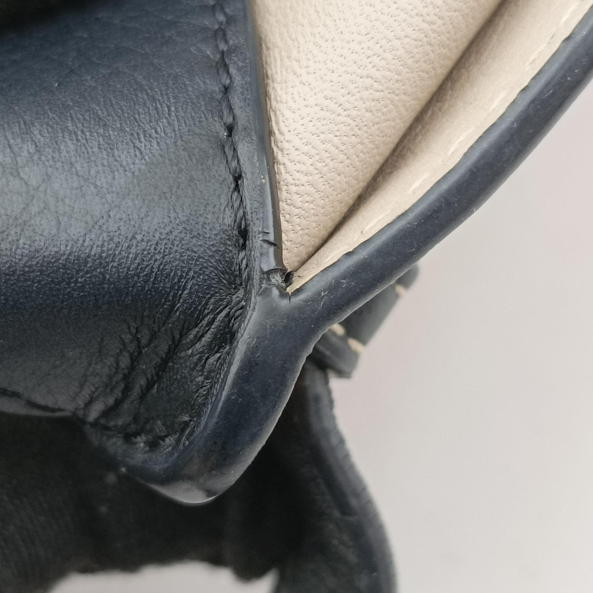 Pre-owned Loewe Hammock Beige× Brown × Black Leather  shoulderbag | stylenewstar