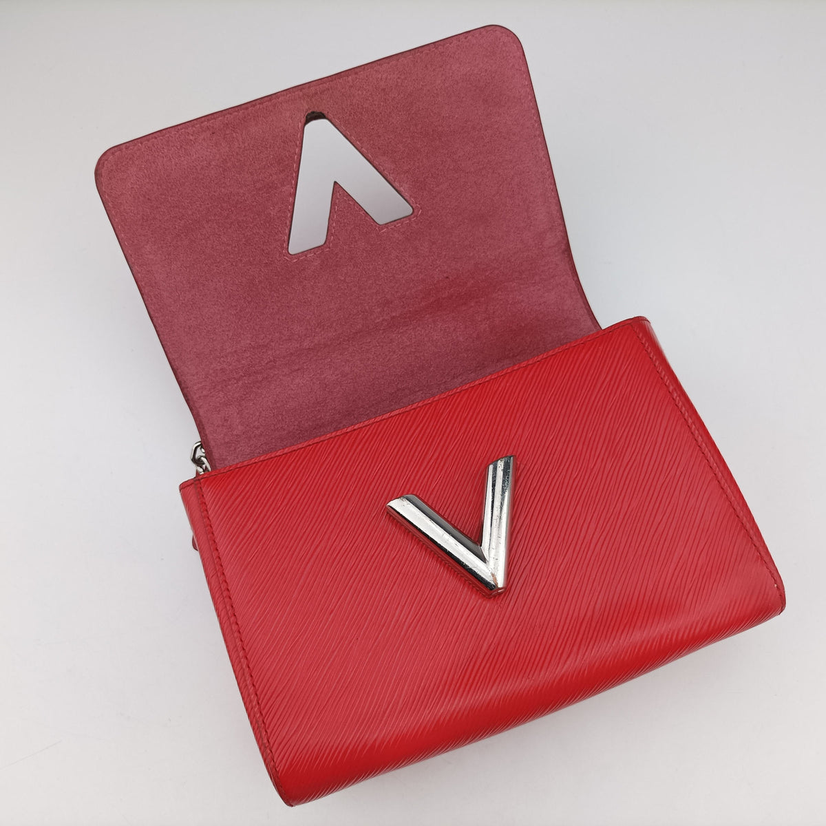 Secondhand Louis Vuitton TwistMM Poppy Petal Epi M50523 shoulderbag | stylenewstar