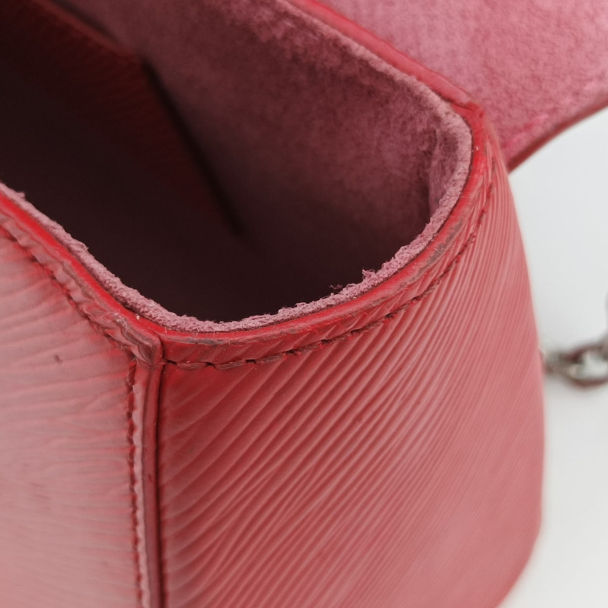 Secondhand Louis Vuitton TwistMM Poppy Petal Epi M50523 shoulderbag | stylenewstar