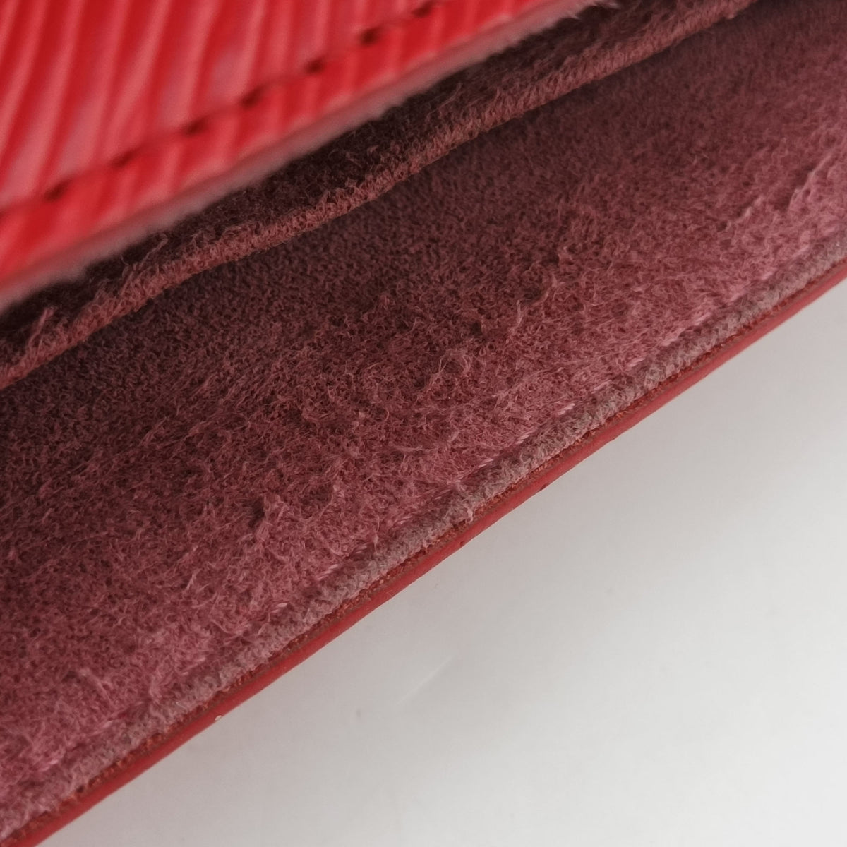 Secondhand Louis Vuitton TwistMM Poppy Petal Epi M50523 shoulderbag | stylenewstar