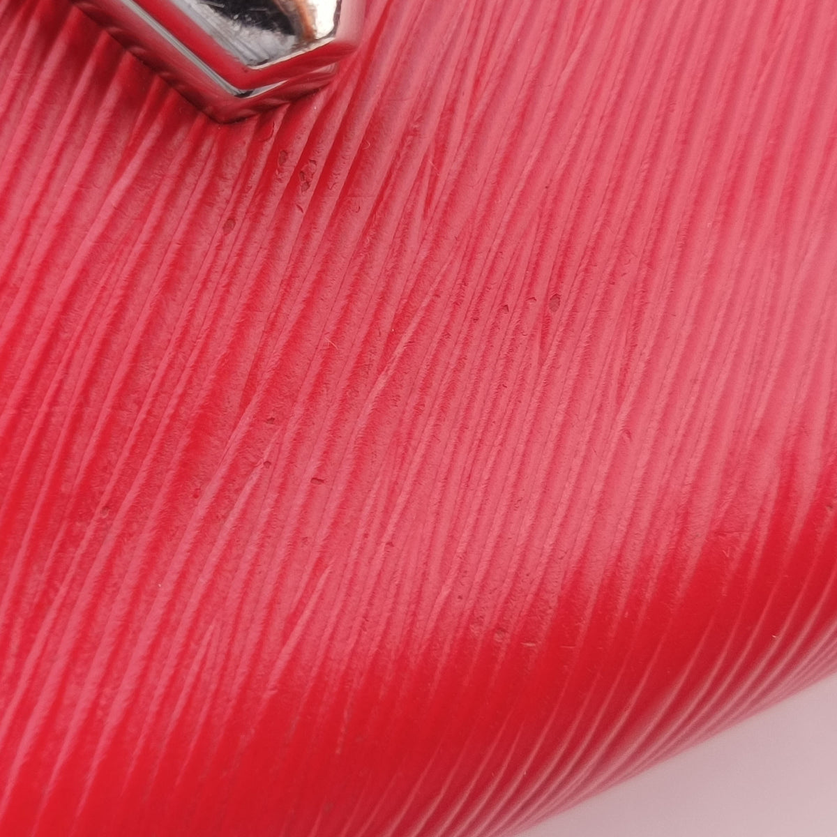 Secondhand Louis Vuitton TwistMM Poppy Petal Epi M50523 shoulderbag | stylenewstar