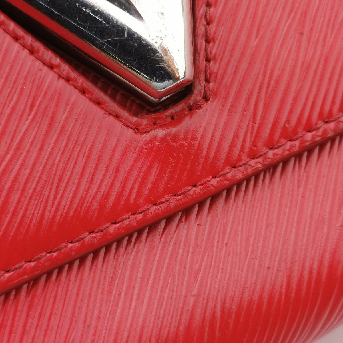 Secondhand Louis Vuitton TwistMM Poppy Petal Epi M50523 shoulderbag | stylenewstar