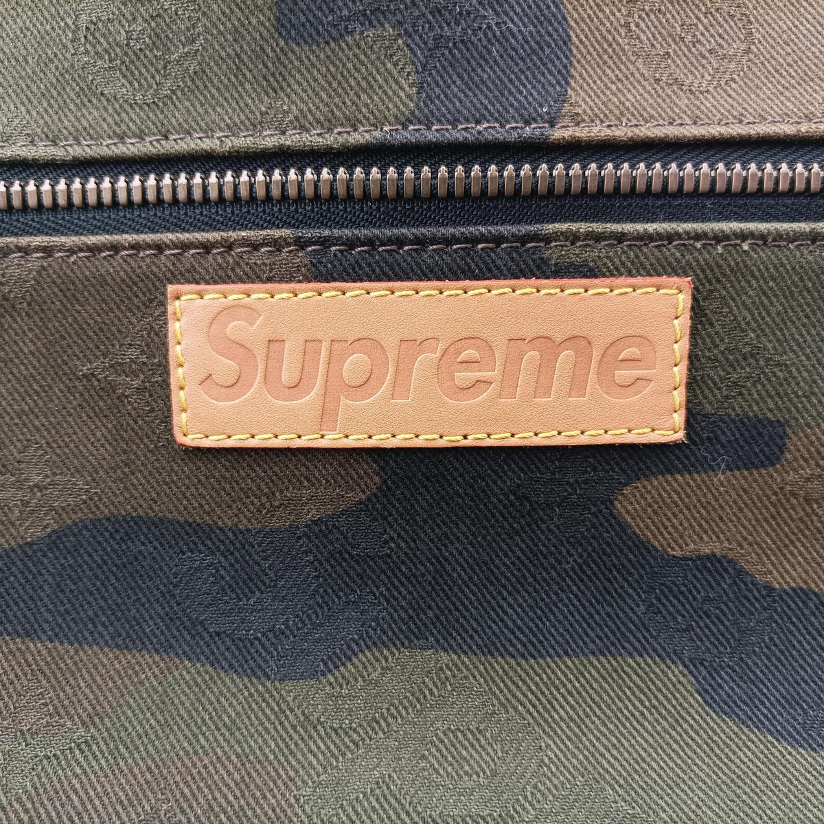 Pre-owned Louis Vuitton Supreme Apollo collaboration CAMOUFLAGE canvas M44200 backpack/rucksack | stylenewstar