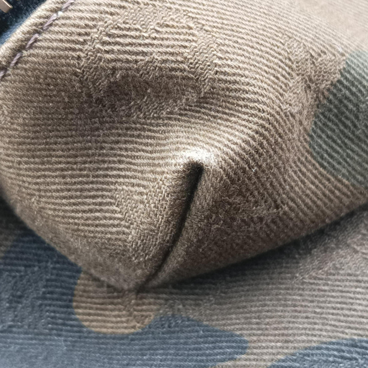 Pre-owned Louis Vuitton Supreme Apollo collaboration CAMOUFLAGE canvas M44200 backpack/rucksack | stylenewstar