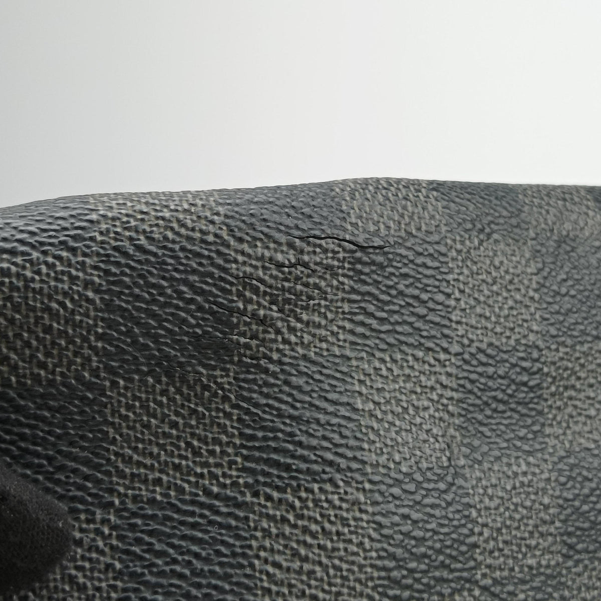 Secondhand Louis Vuitton DANIEL GM Noir Damier GRAPHITE N58033 shoulderbag | stylenewstar