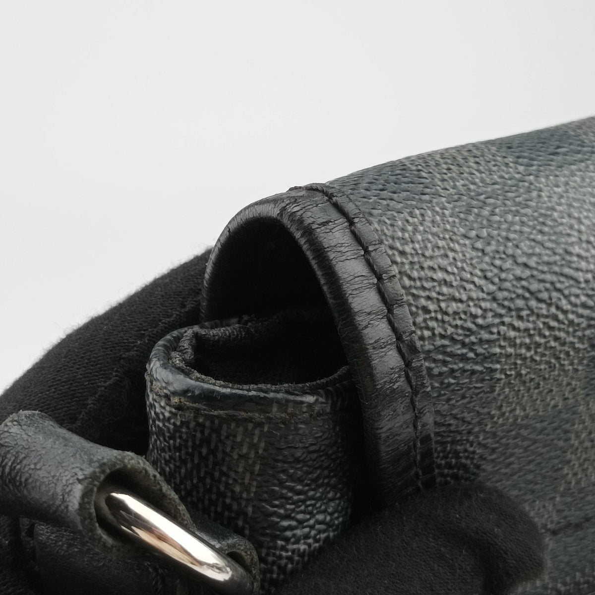 Secondhand Louis Vuitton DANIEL GM Noir Damier GRAPHITE N58033 shoulderbag | stylenewstar