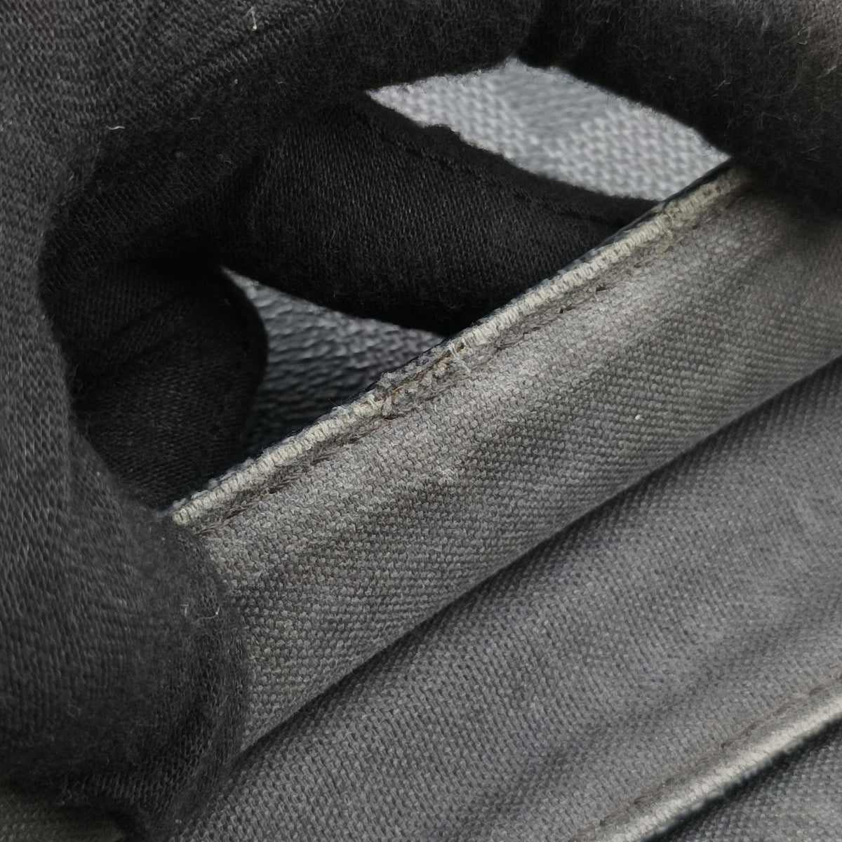 Secondhand Louis Vuitton DANIEL GM Noir Damier GRAPHITE N58033 shoulderbag | stylenewstar