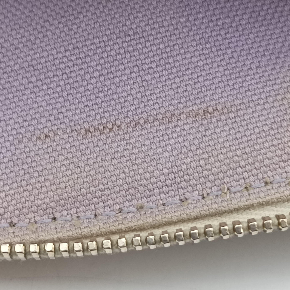 Secondhand Gucci Nice Floral White Leather 309617 shoulderbag | stylenewstar