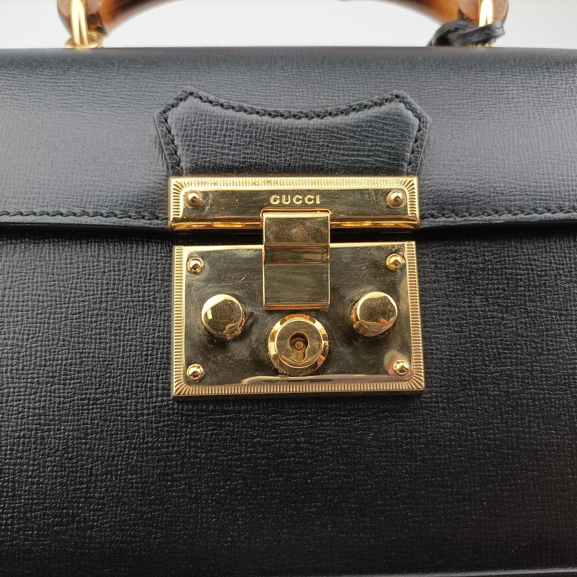 Pre-owned Gucci Padlock Bamboo Black Leather 603221 shoulderbag | stylenewstar