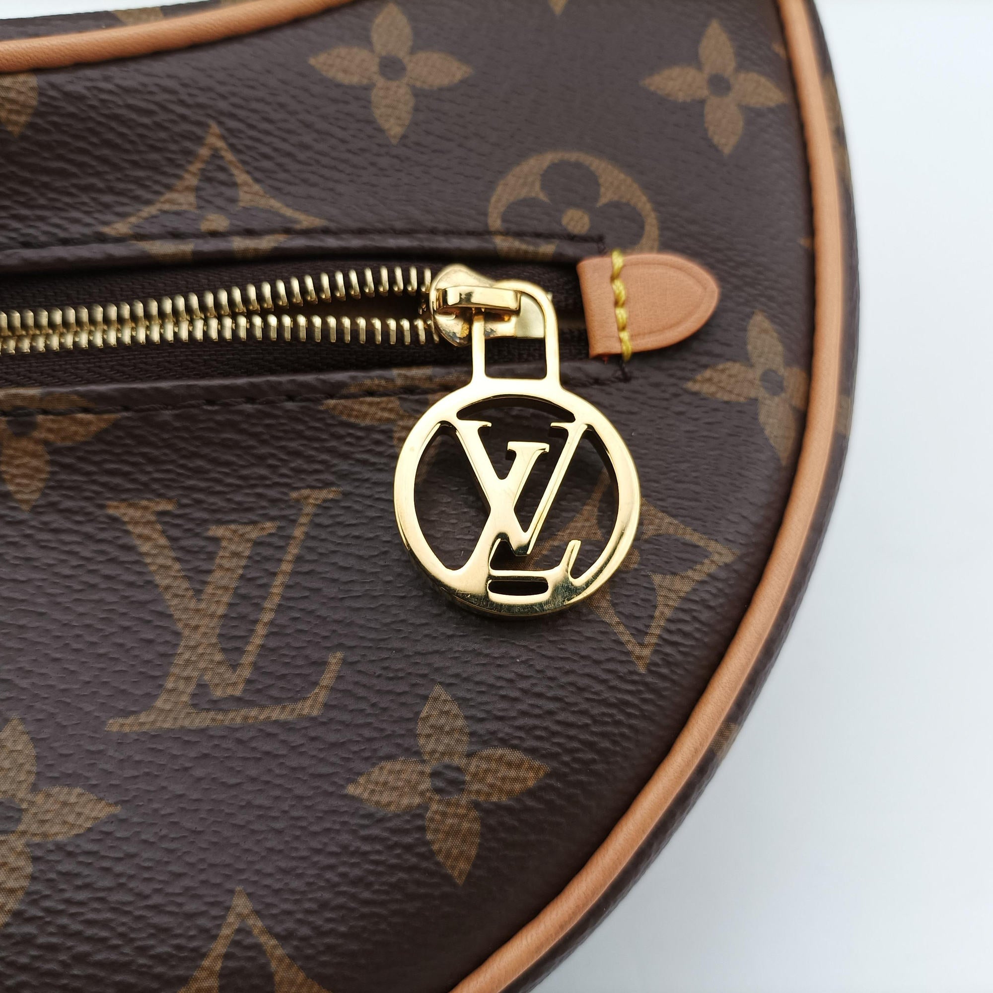 Pre-owned Louis Vuitton LOOP Brown PVC coated canvas M81098 shoulderbag | stylenewstar