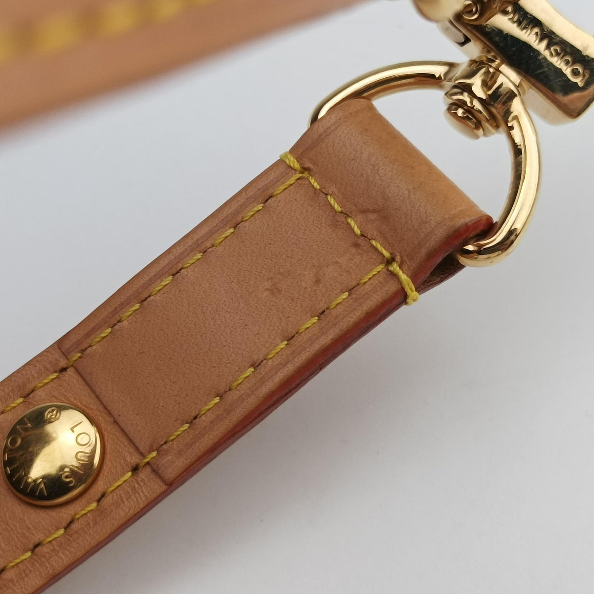Pre-owned Louis Vuitton LOOP Brown PVC coated canvas M81098 shoulderbag | stylenewstar