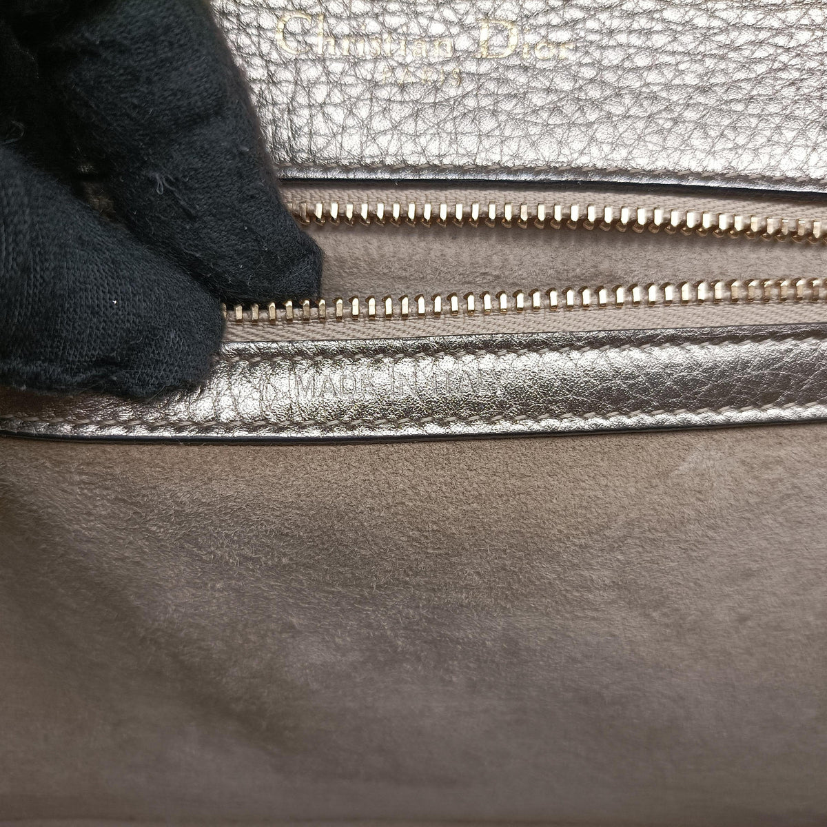 Pre-owned Christian Dior DIORAMA Gold Leather  shoulderbag | stylenewstar