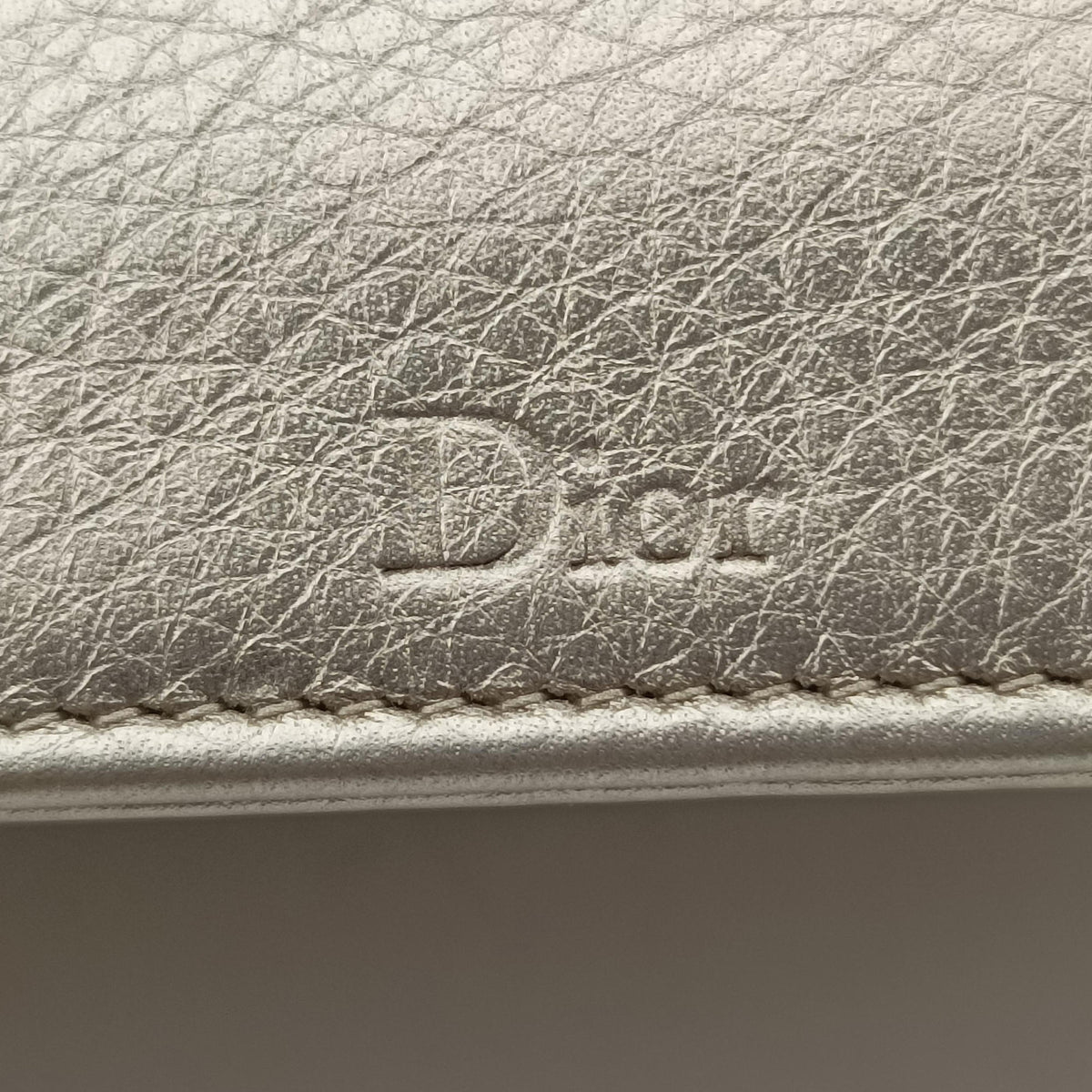 Pre-owned Christian Dior DIORAMA Gold Leather  shoulderbag | stylenewstar