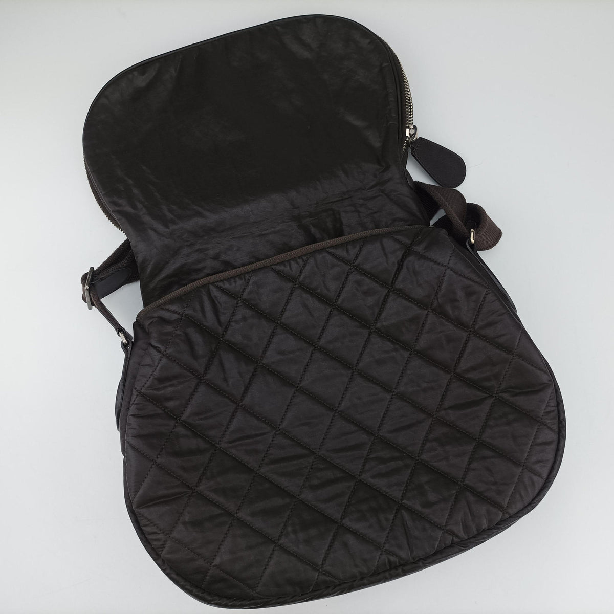 Pre-owned Chanel Coco Cocoon Brown Nylon A66507 shoulderbag | stylenewstar