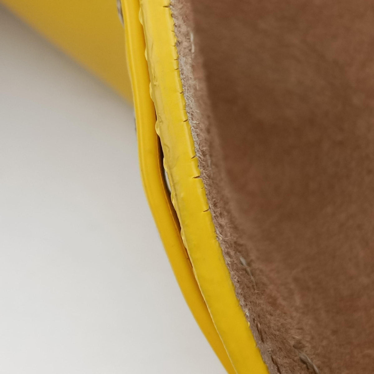 Pre-owned Fendi Moonlight Yellow Leather 8BT346 shoulderbag | stylenewstar